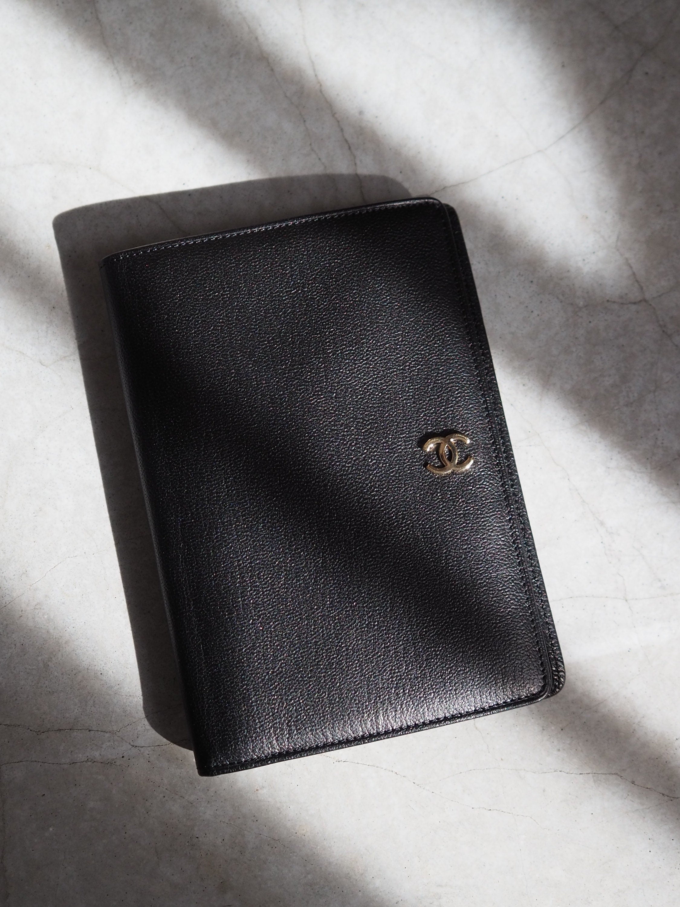 CHANEL COCO Wallet Compact Purse CC Leather Black Authentic Vintage Box