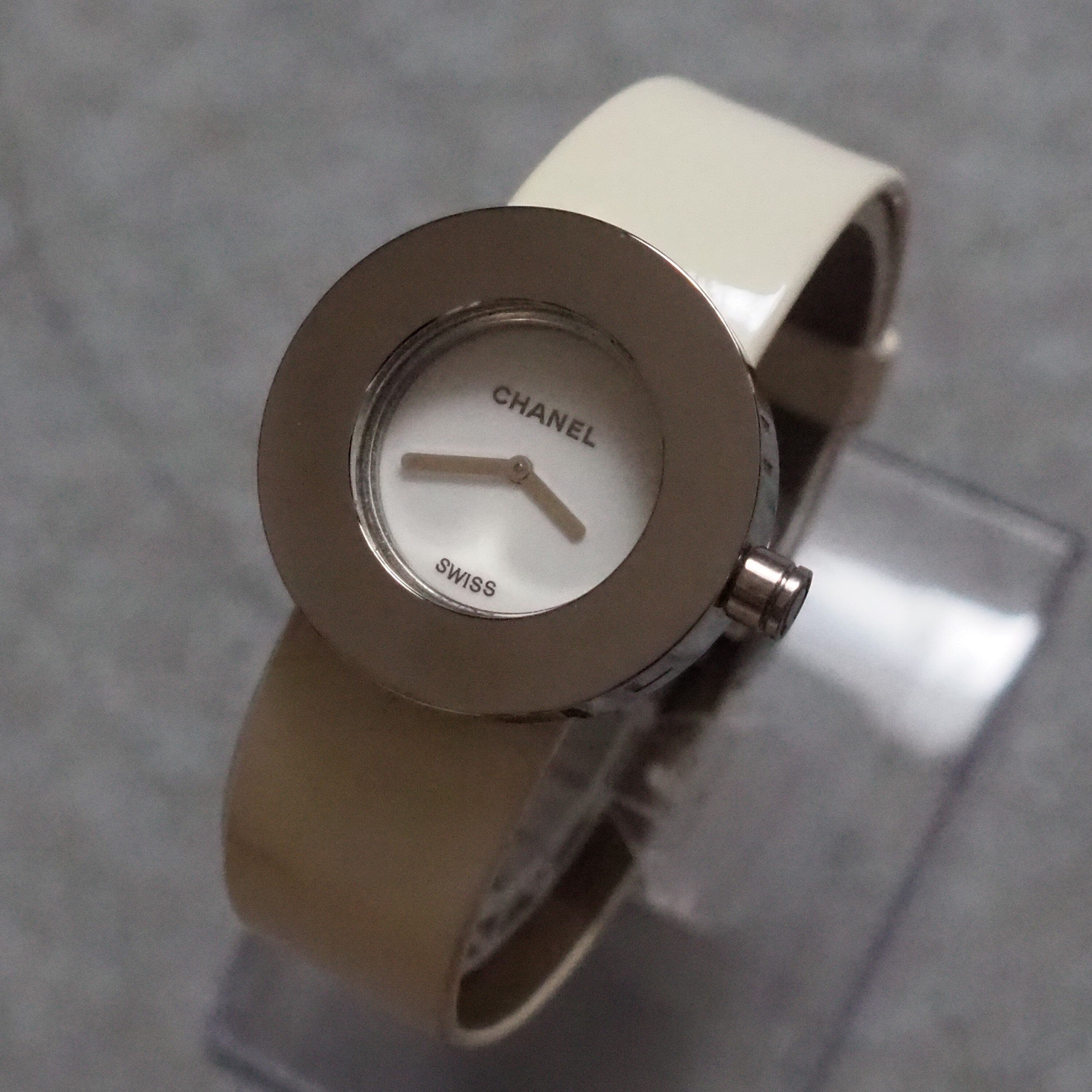 CHANEL La Ronde Watch Wristwatch White Dial Silver Metal Quartz Vintage Authentic