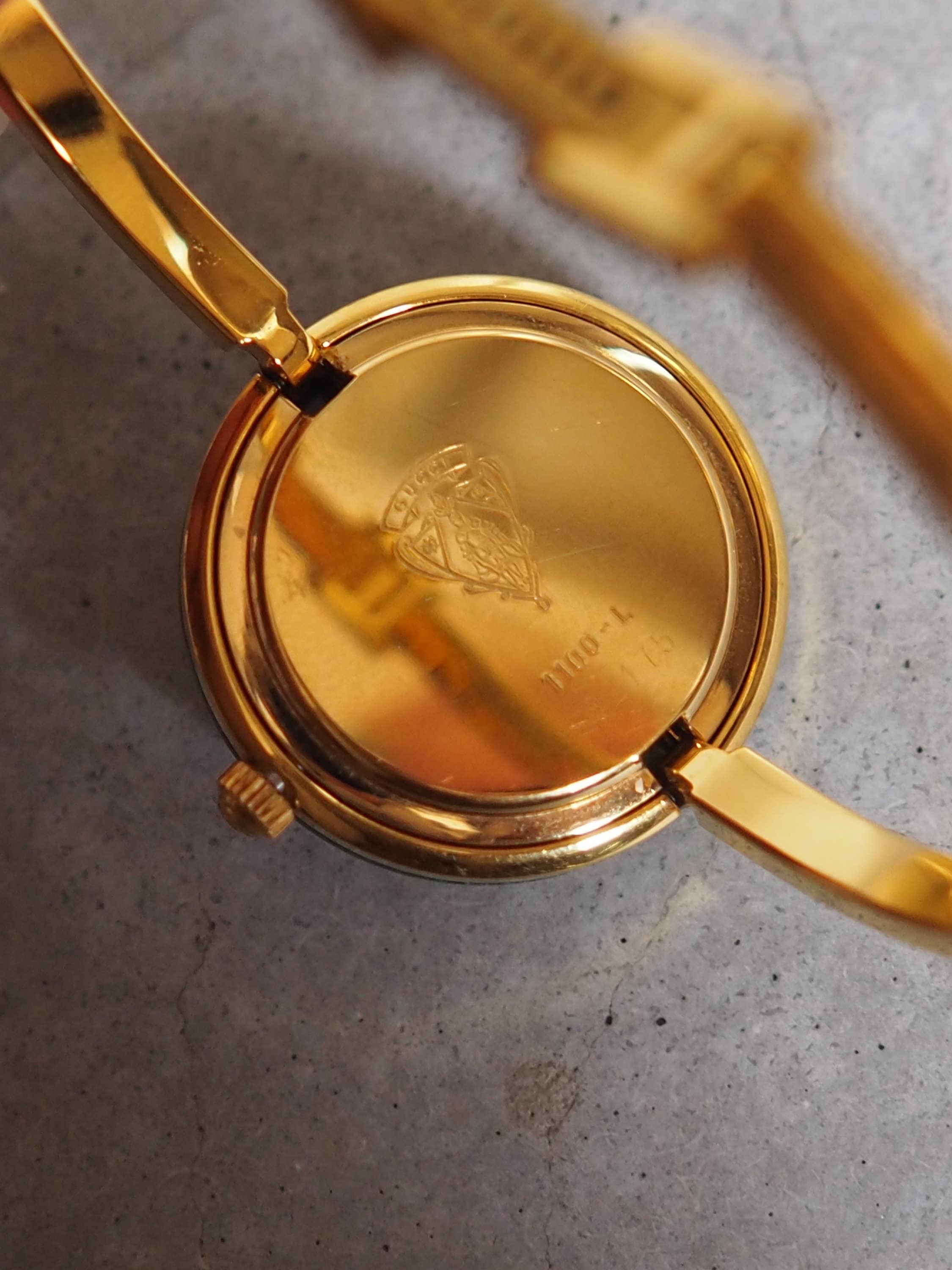 GUCCI Accessories Change Bezel 12 colors Bangle watch Wristwatch Gold