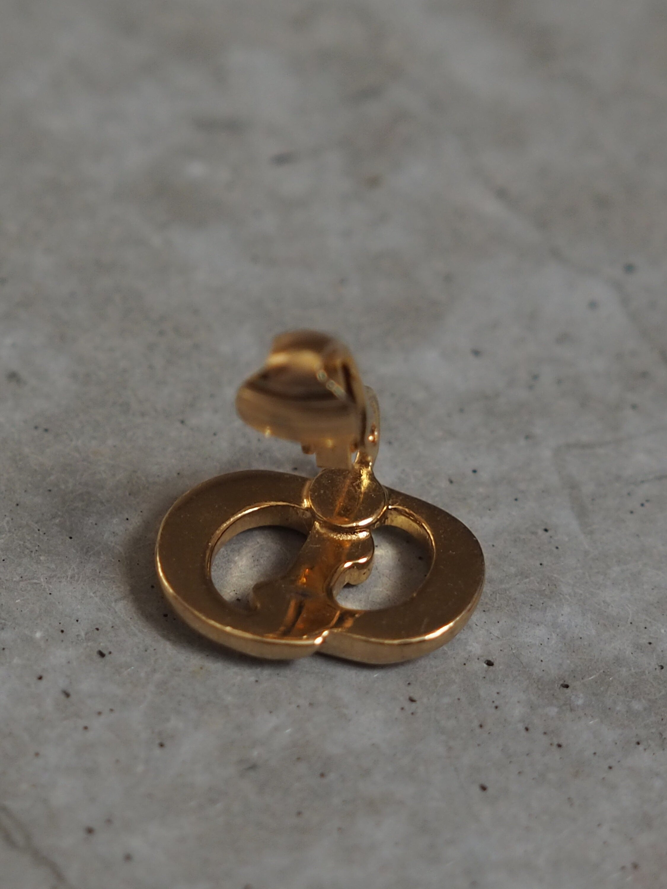 Christian Dior Earrings CD Logo Vintage Metal Gold Authentic