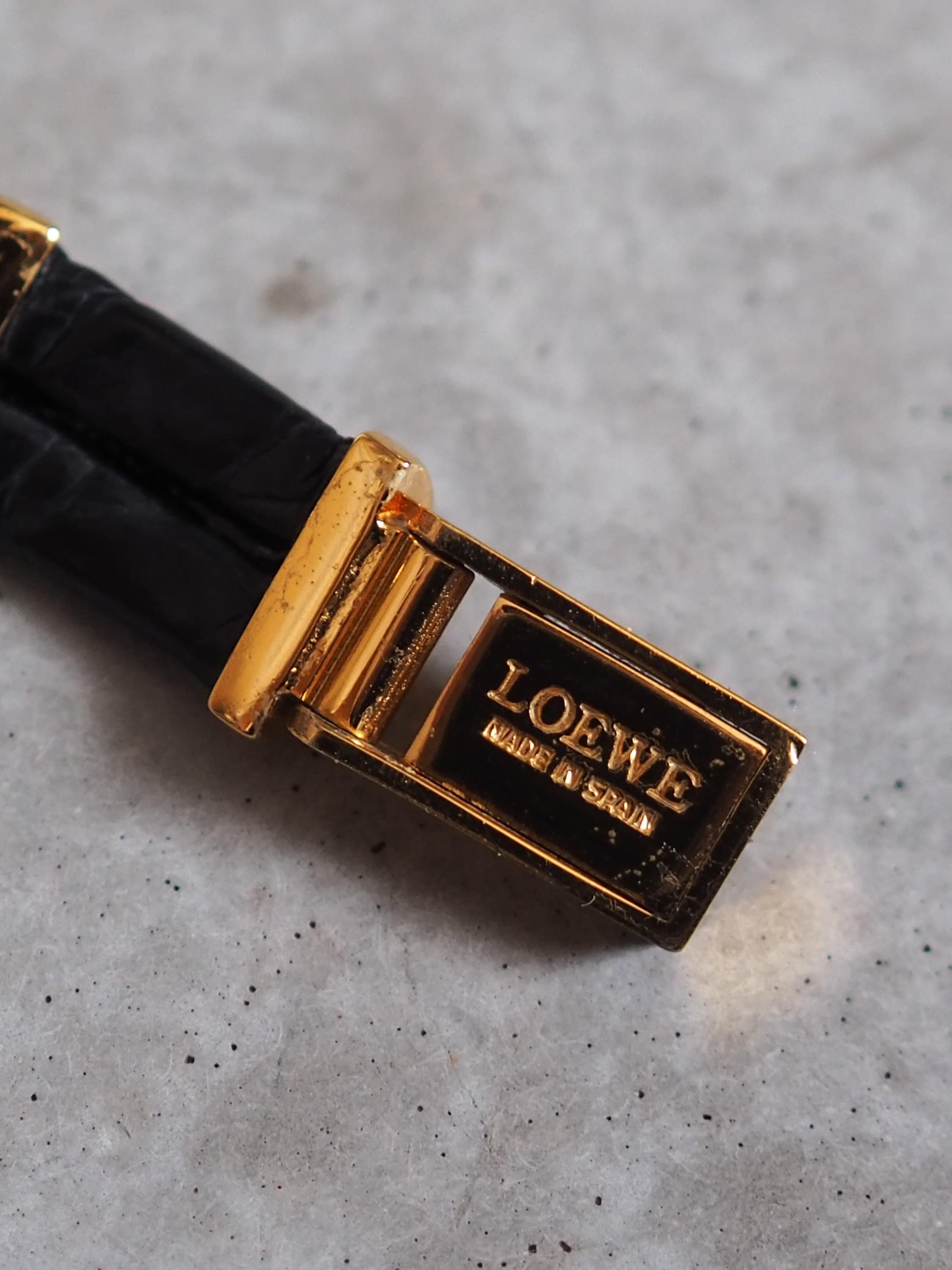 LOEWE Watch Wristwatch Gold Metal Steel Black Leather Quartz Vintage Authentic