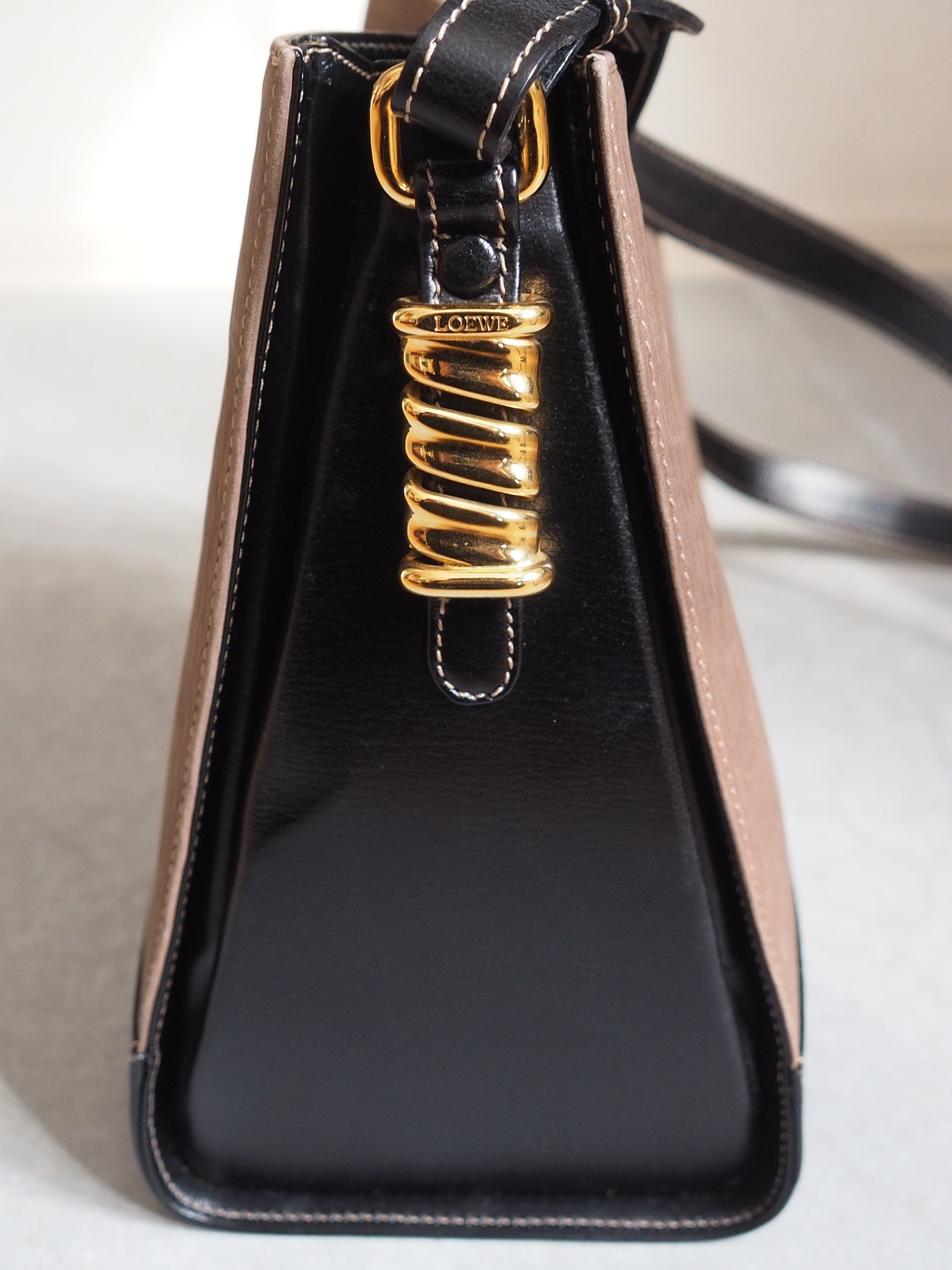 LOEWE VELAZQUEZ Twist Shoulder Bag Brown Vintage Authentic