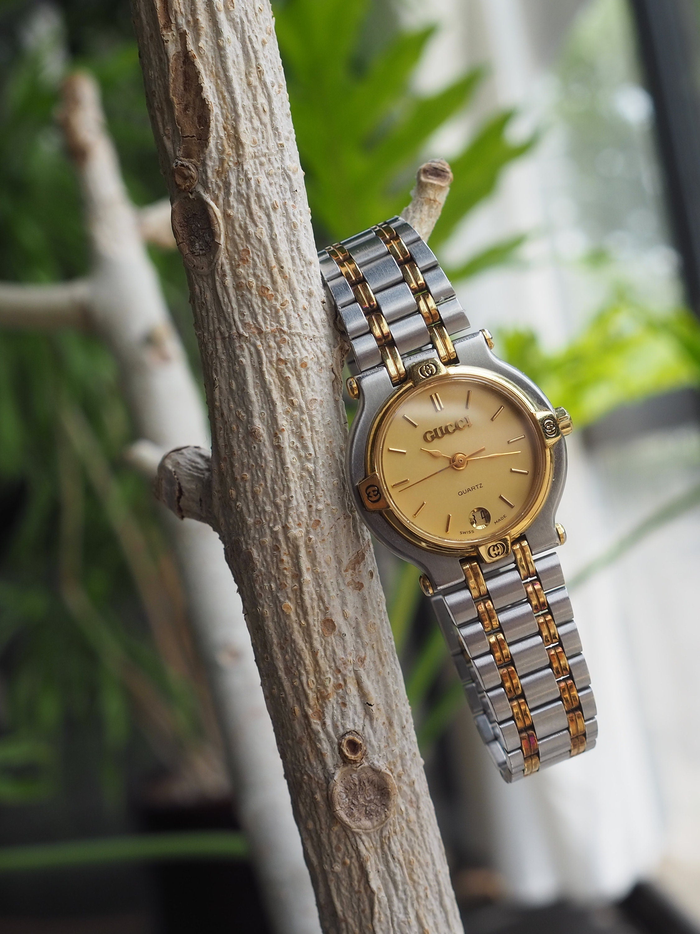 GUCCI Watch Wristwatch GG Gold Silver Metal Old Vintage Authentic