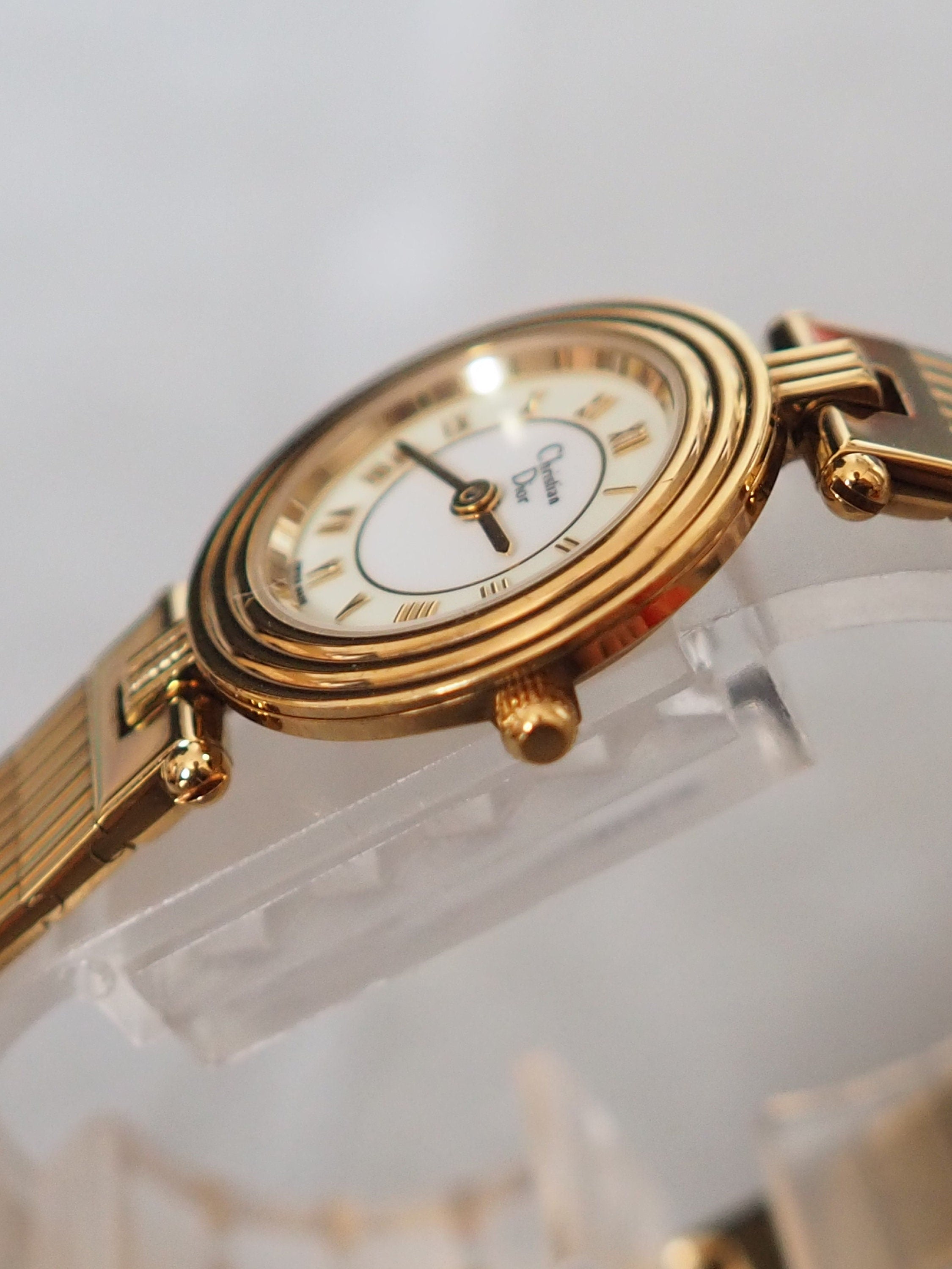 Christian Dior Round Roma Watch Gold Metal Quartz Wristwatch Ladies