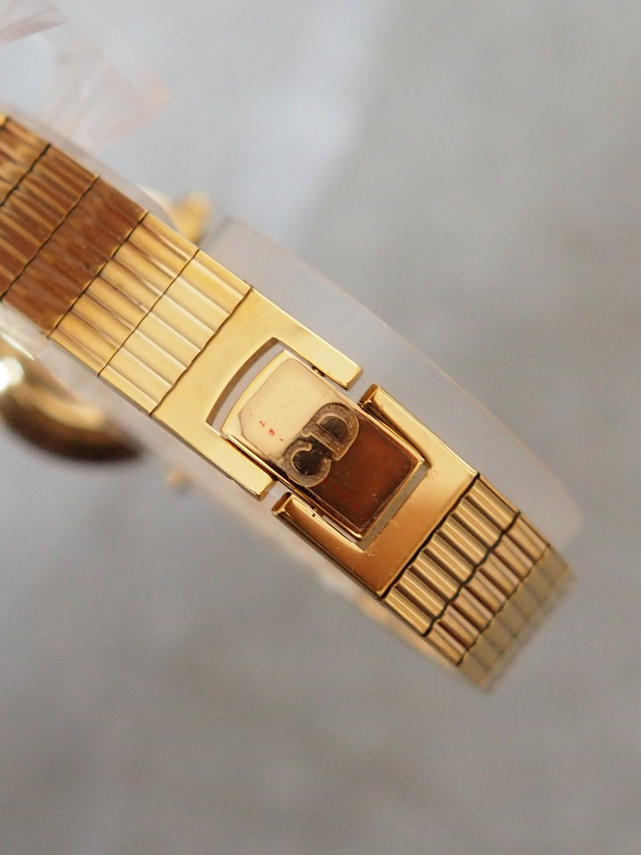 Christian Dior Round Roma Watch Gold Metal Quartz Wristwatch Ladies