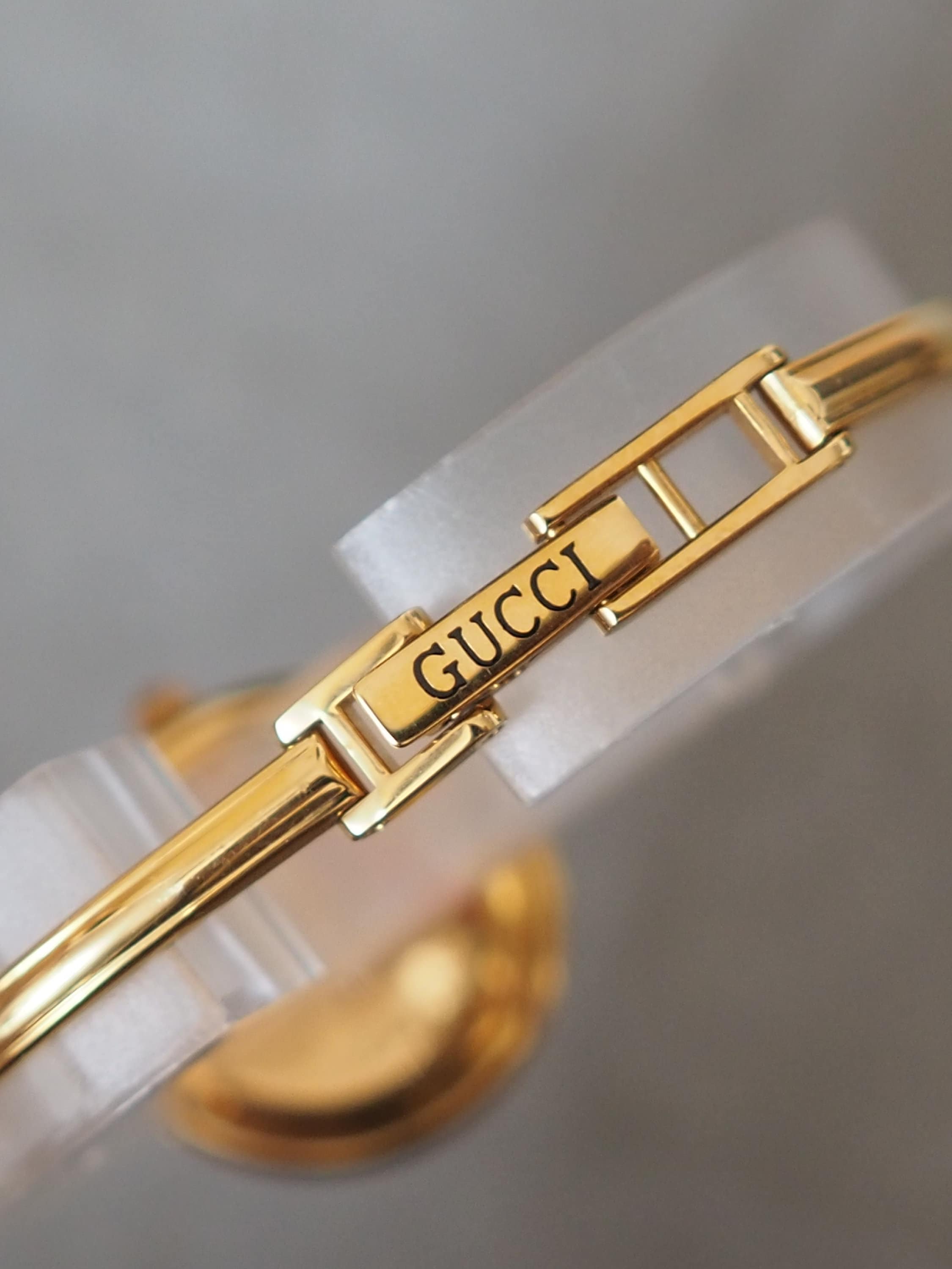 GUCCI Accessories Change Bezel 12 colors Bangle watch Wristwatch Gold