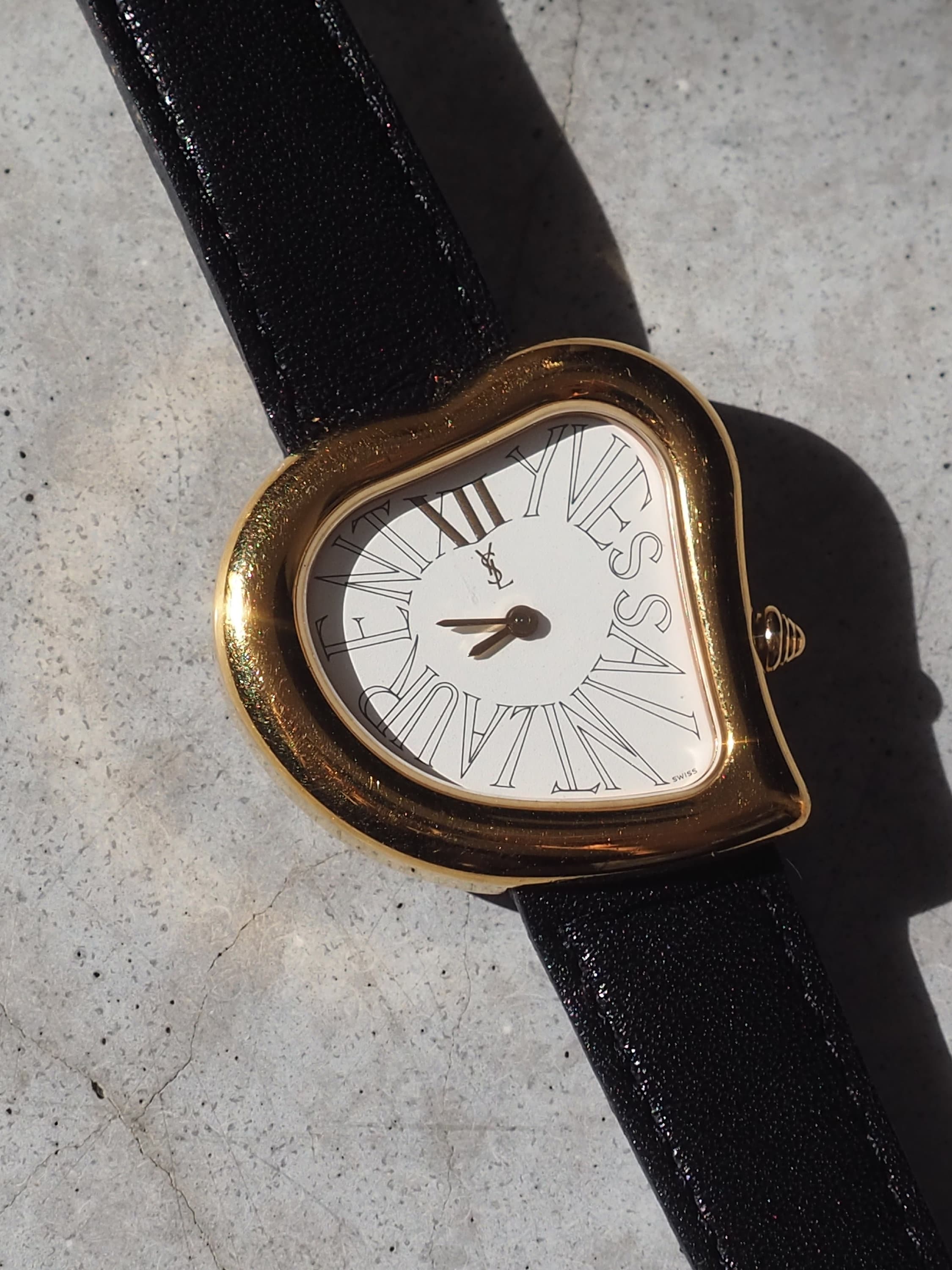 Yves Saint Laurent YSL Heart Watch Wristwatch Logo Gold color Stainless steel