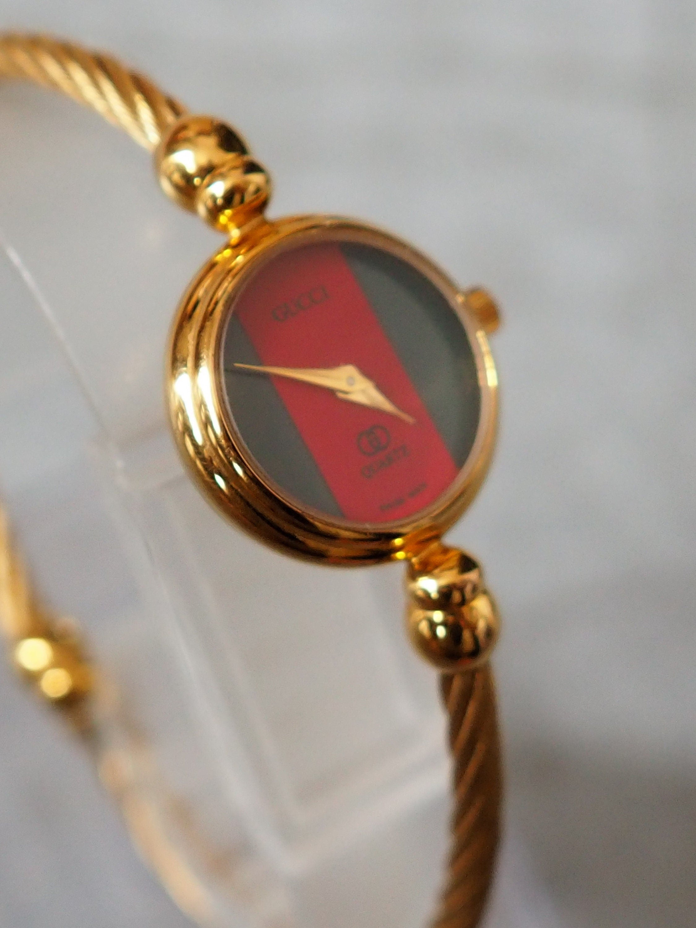 GUCCI Shelly Bangle Watch Wristwatch Gold Metal Vintage Authentic