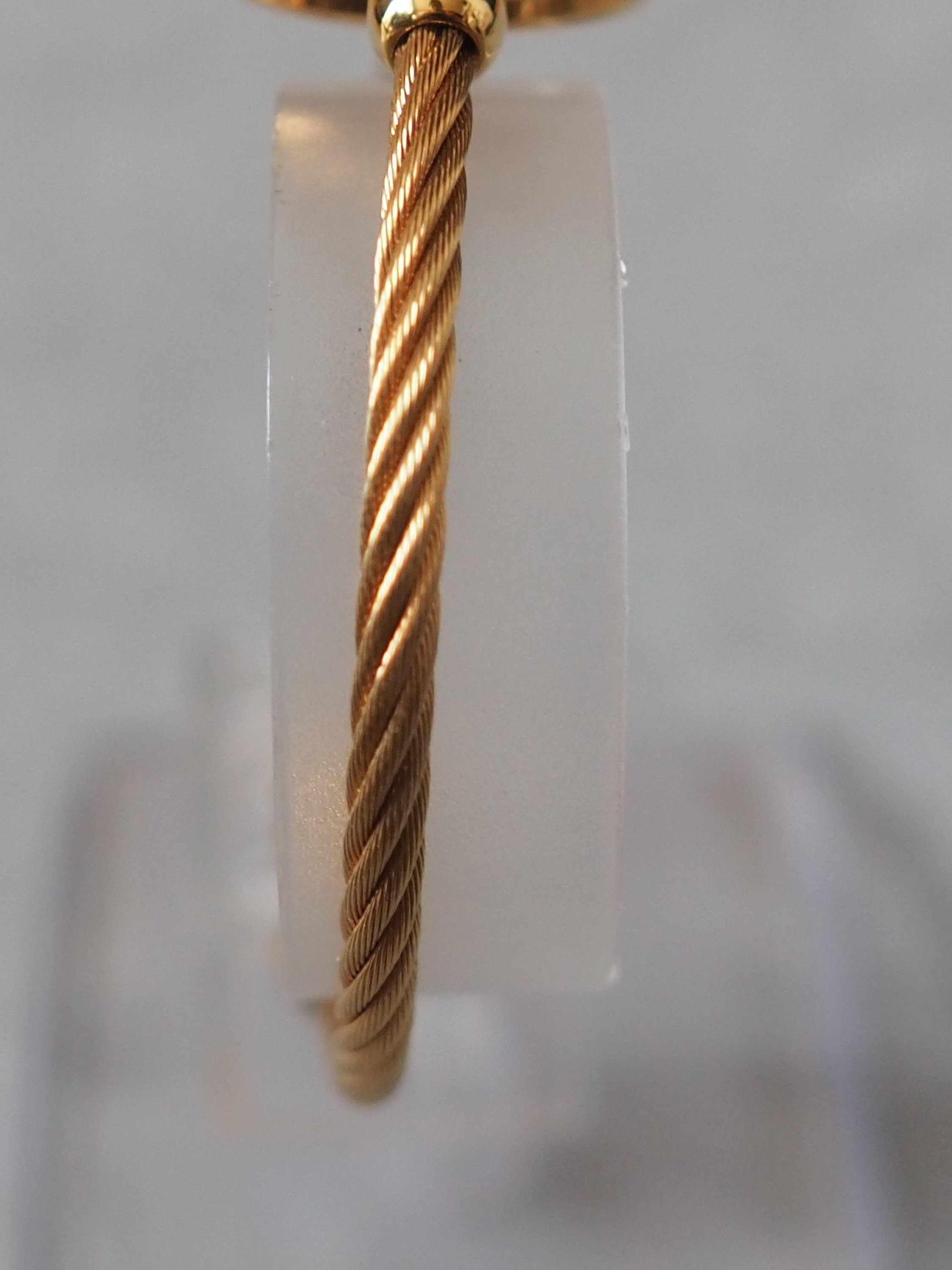 GUCCI Shell Bangle Watch Wristwatch Gold Metal Vintage Authentic