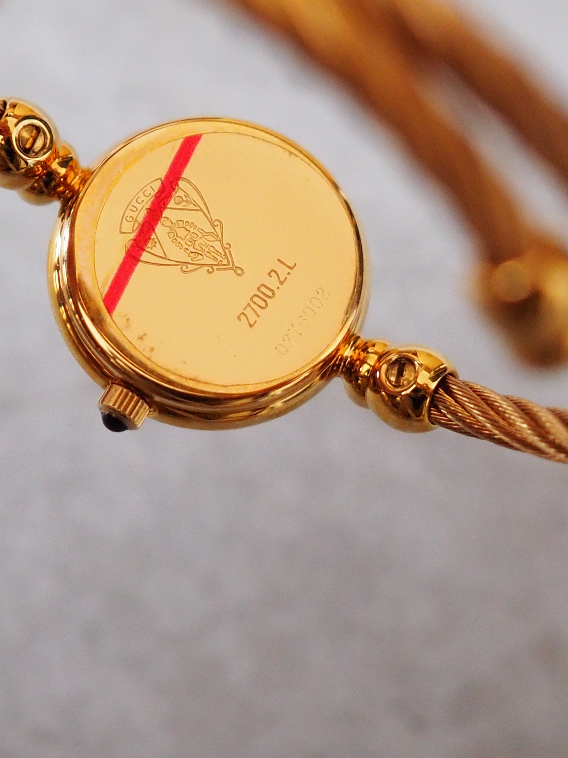 GUCCI Shell Bangle Watch Wristwatch Gold Metal Vintage Authentic