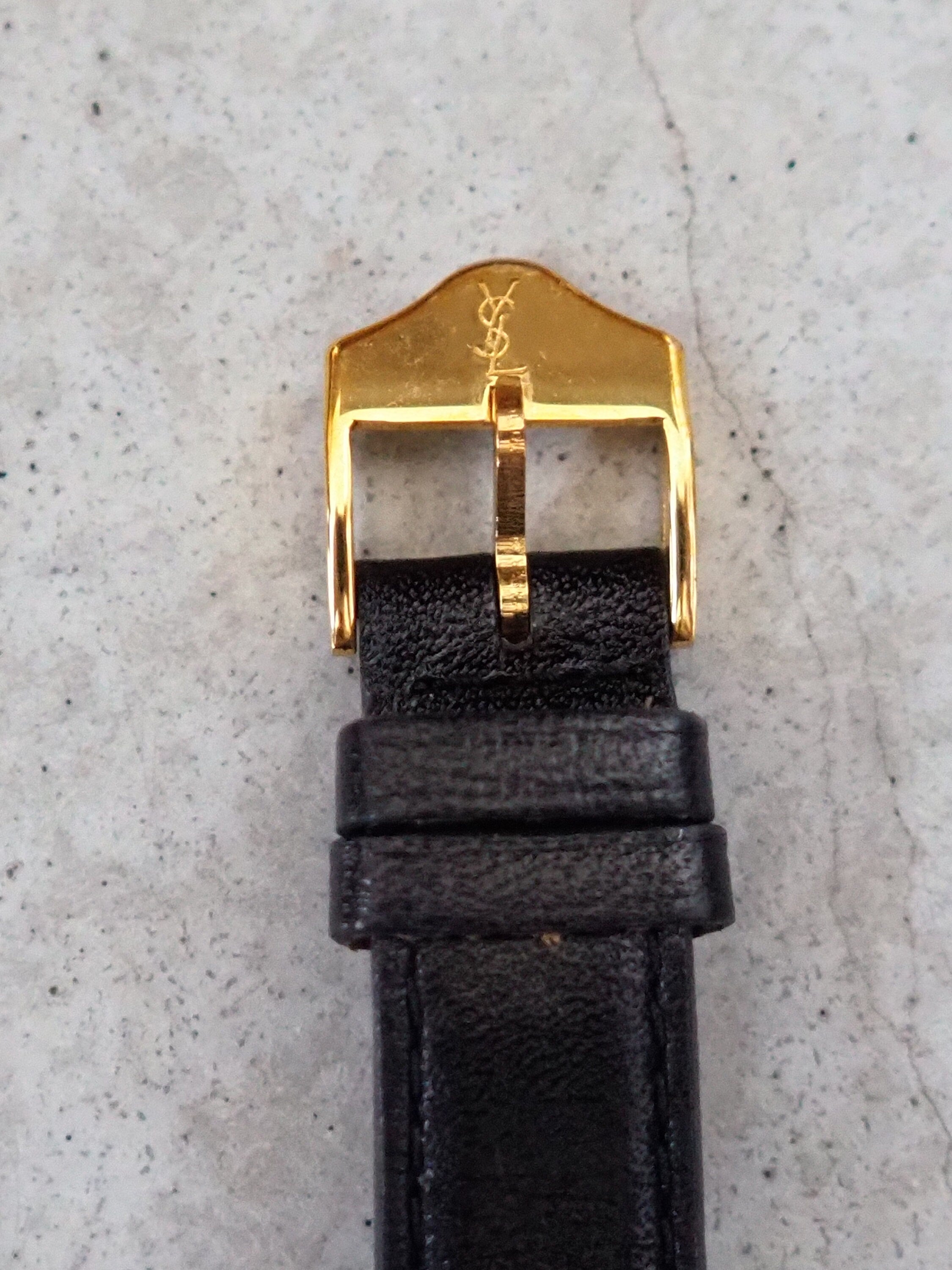 Yves Saint Laurent YSL Heart Watch Wristwatch Logo Gold color Stainless steel