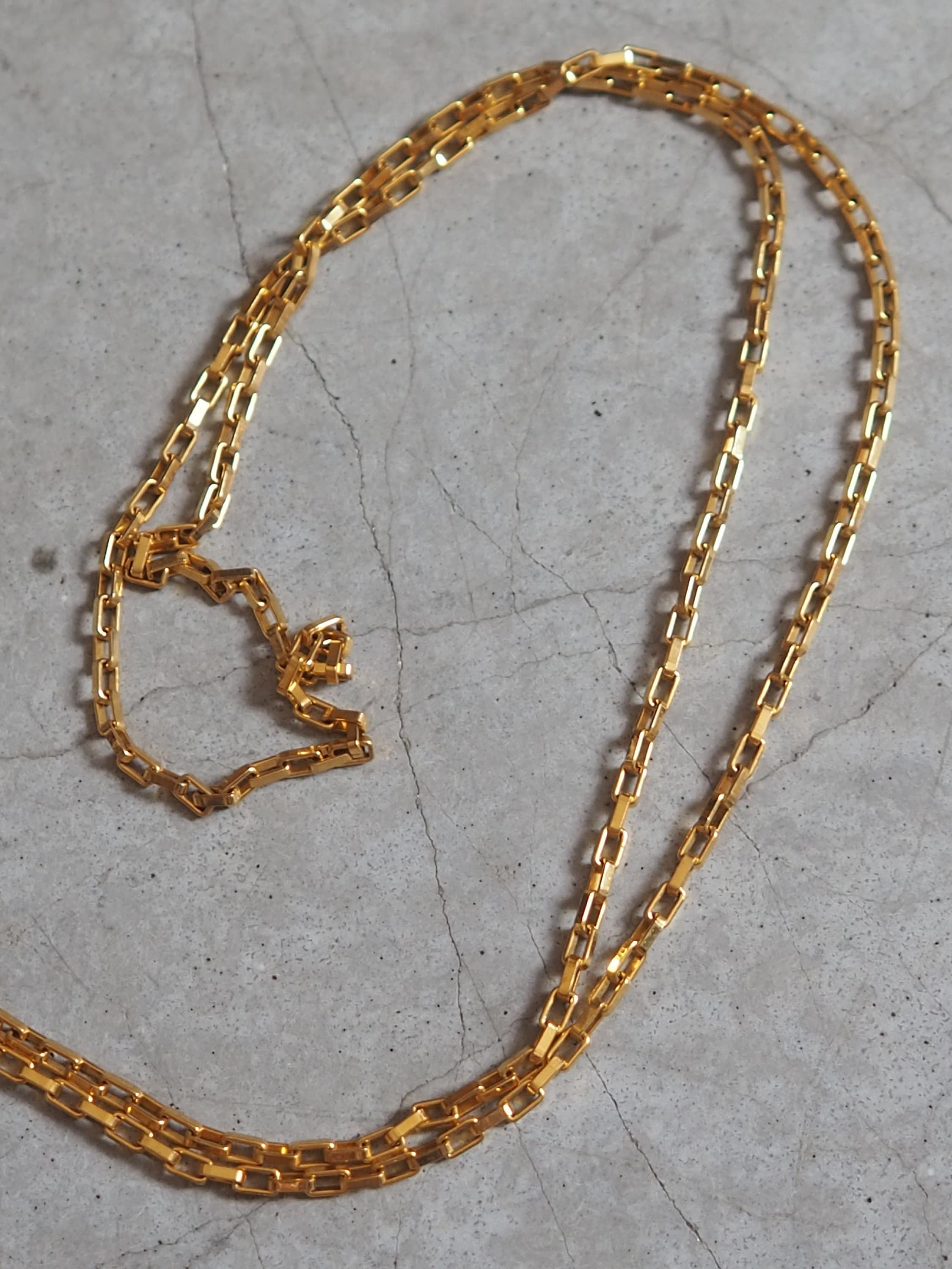 GUCCI Perfume Bottle Pendant Italy Goldtone Chain Necklace Old Vintage Authentic