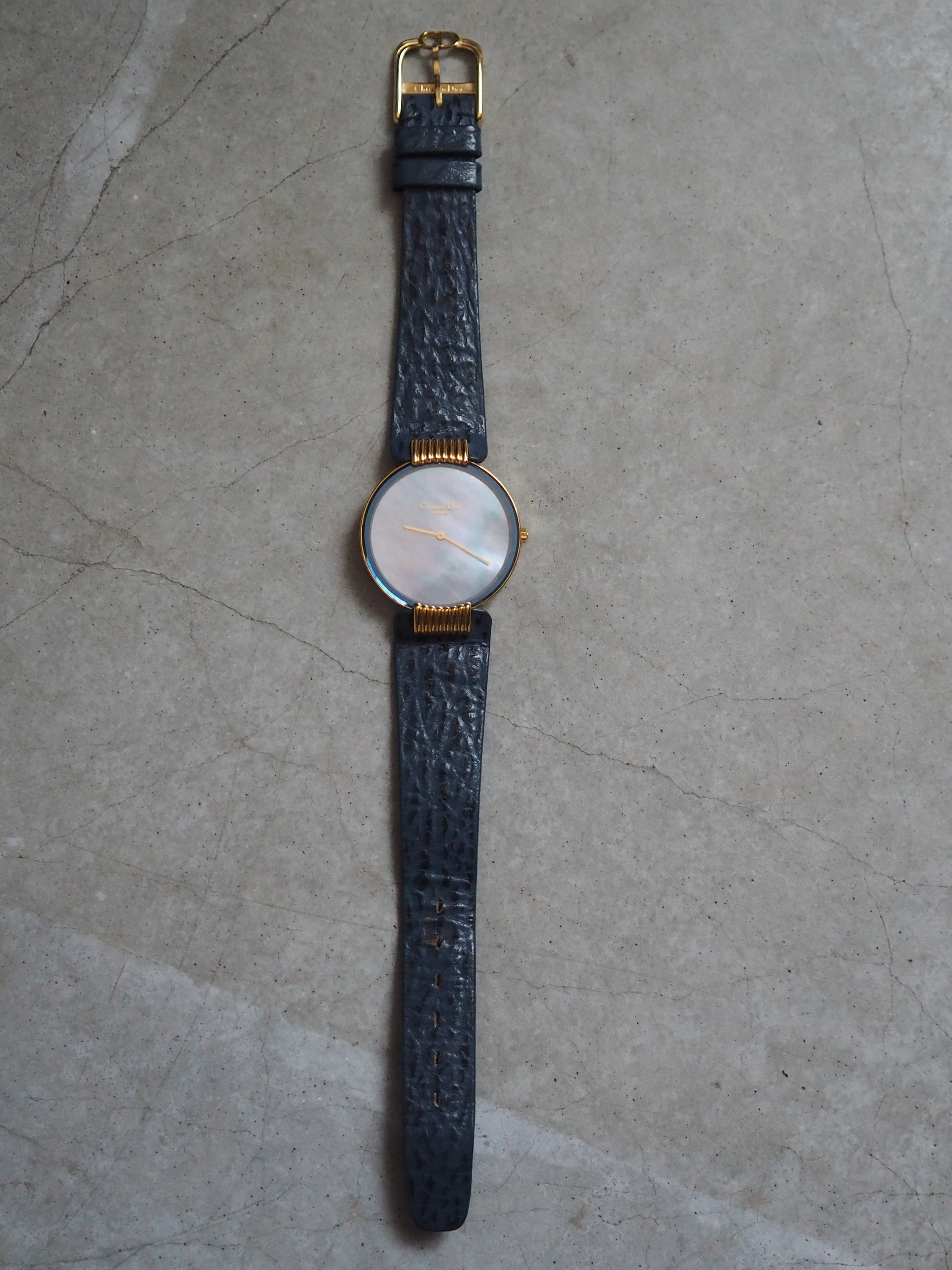 Christian Dior Bagheera Shell Watch Gold Metal Quartz Wristwatch Unisex