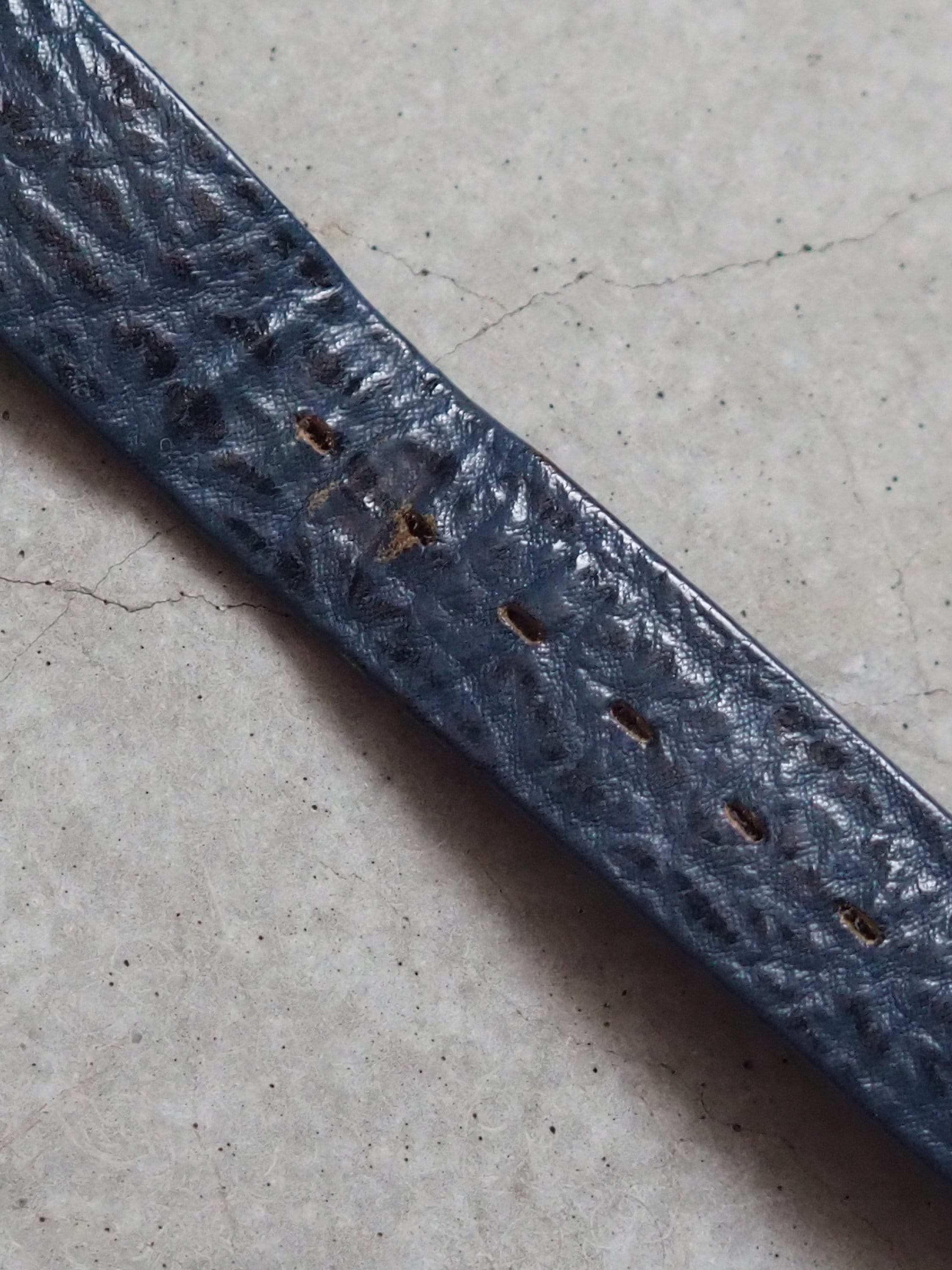 Christian Dior Bagheera Shell Watch Gold Metal Quartz Wristwatch Unisex