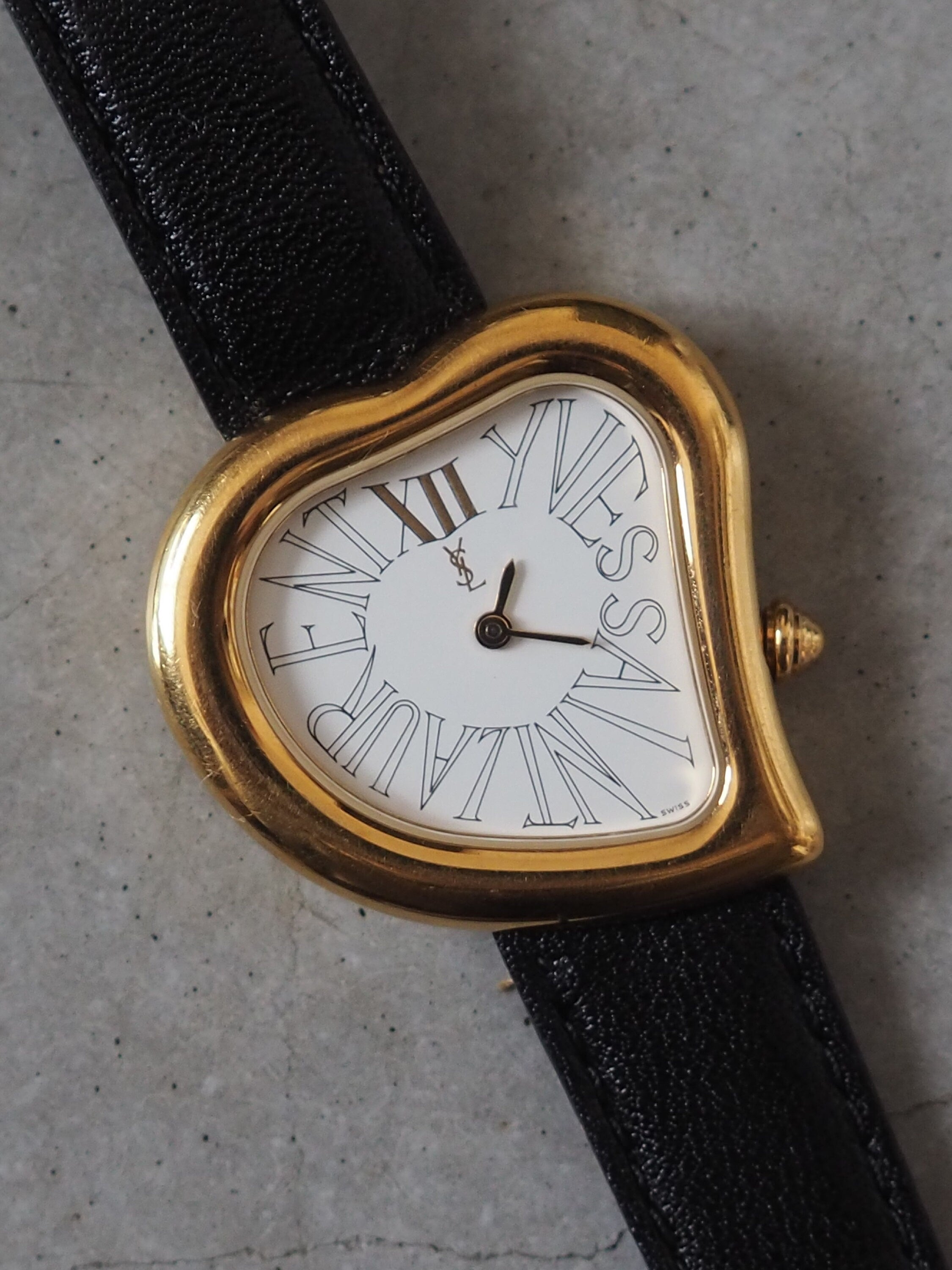 Yves Saint Laurent YSL Heart Watch Wristwatch Logo Gold color Stainless steel