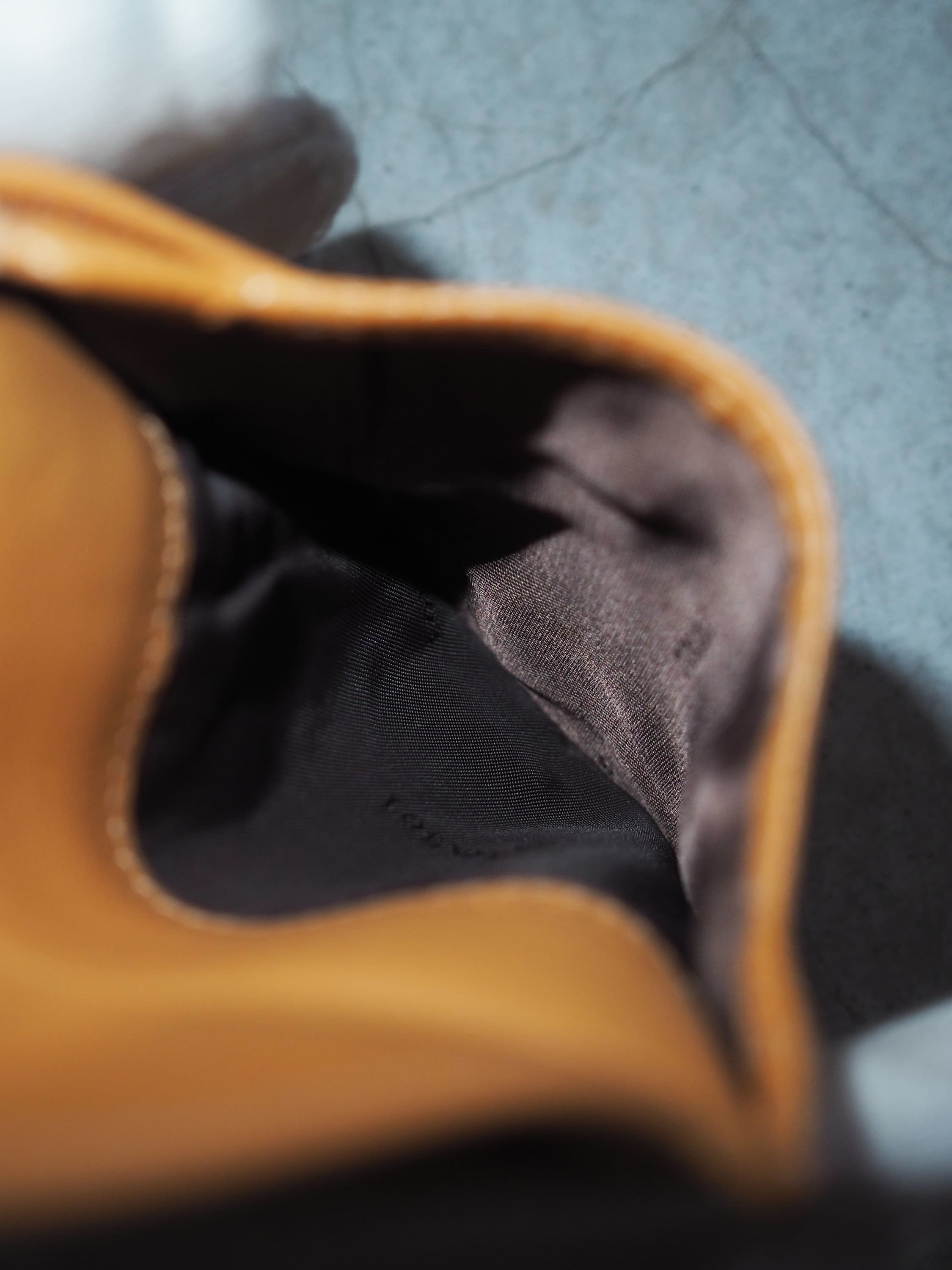 LOEWE Anagram Coin Case Purse Camel Leather Vintage Authentic