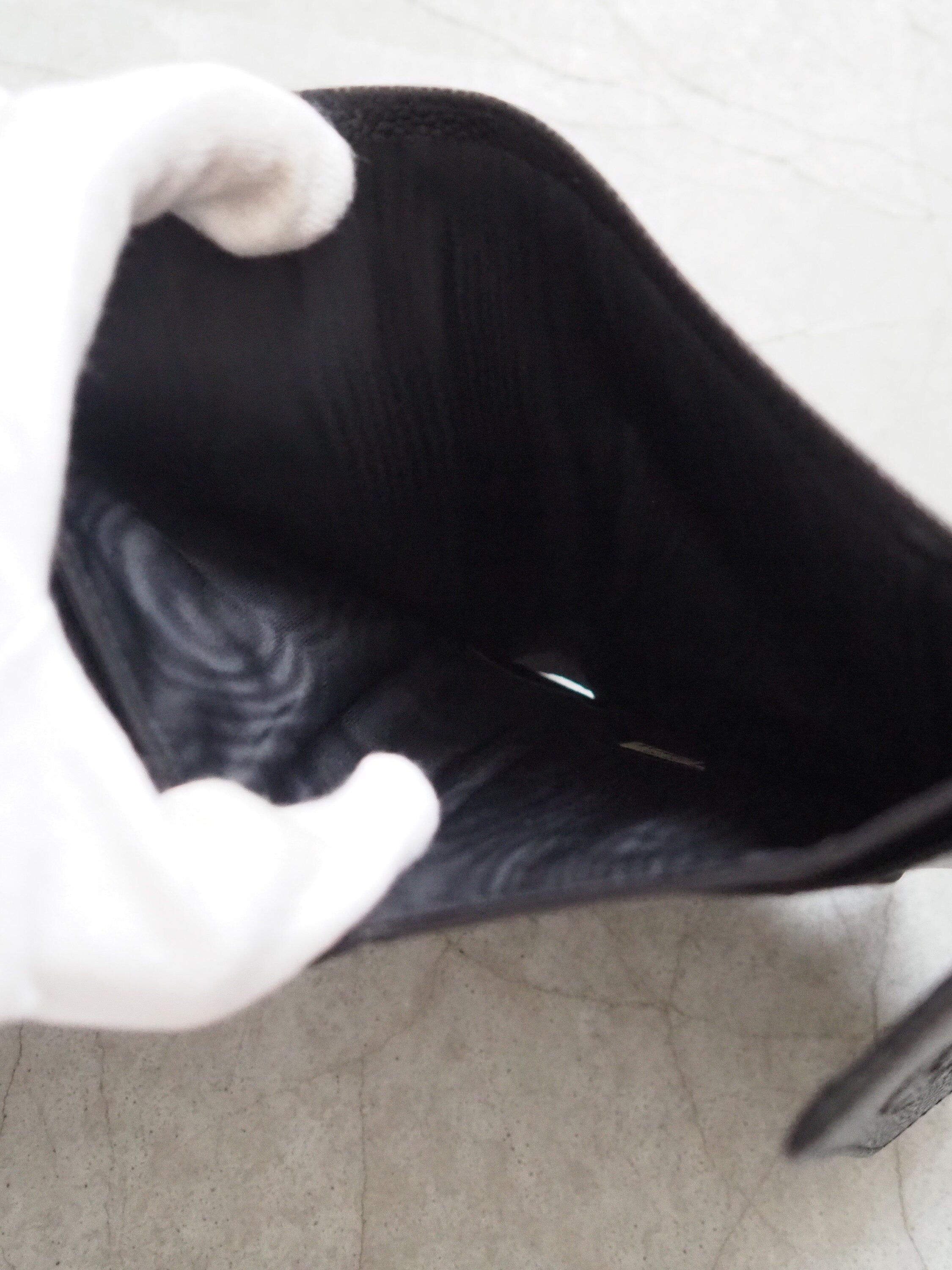 CHANEL COCO Tri-fold Wallet Purse Caviar Skin Leather Black Authentic Vintage Box