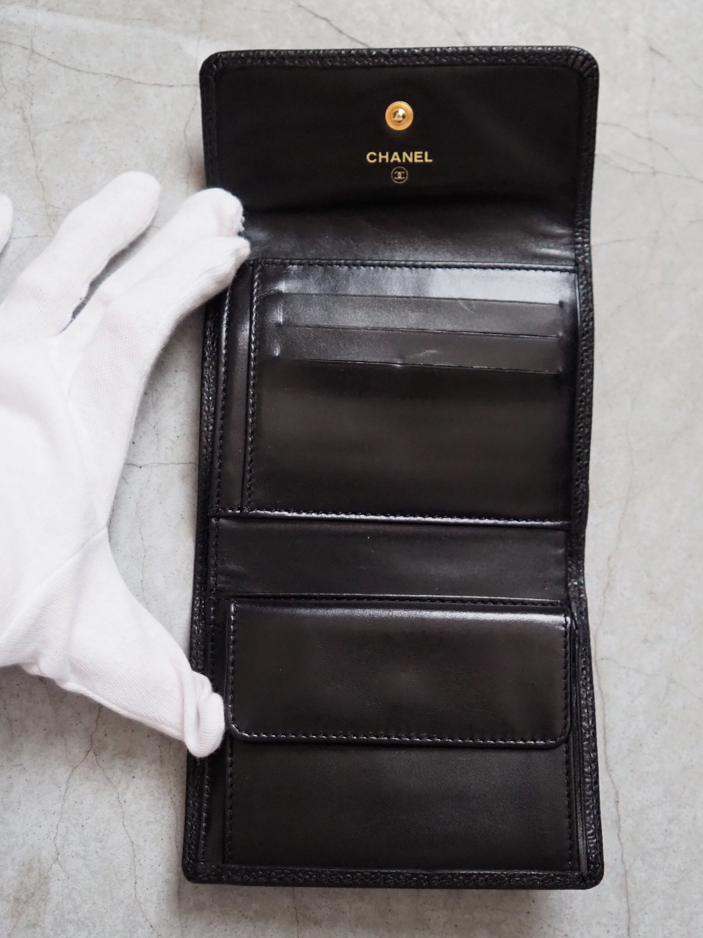 CHANEL COCO Tri-fold Wallet Purse Caviar Skin Leather Black Authentic Vintage Box