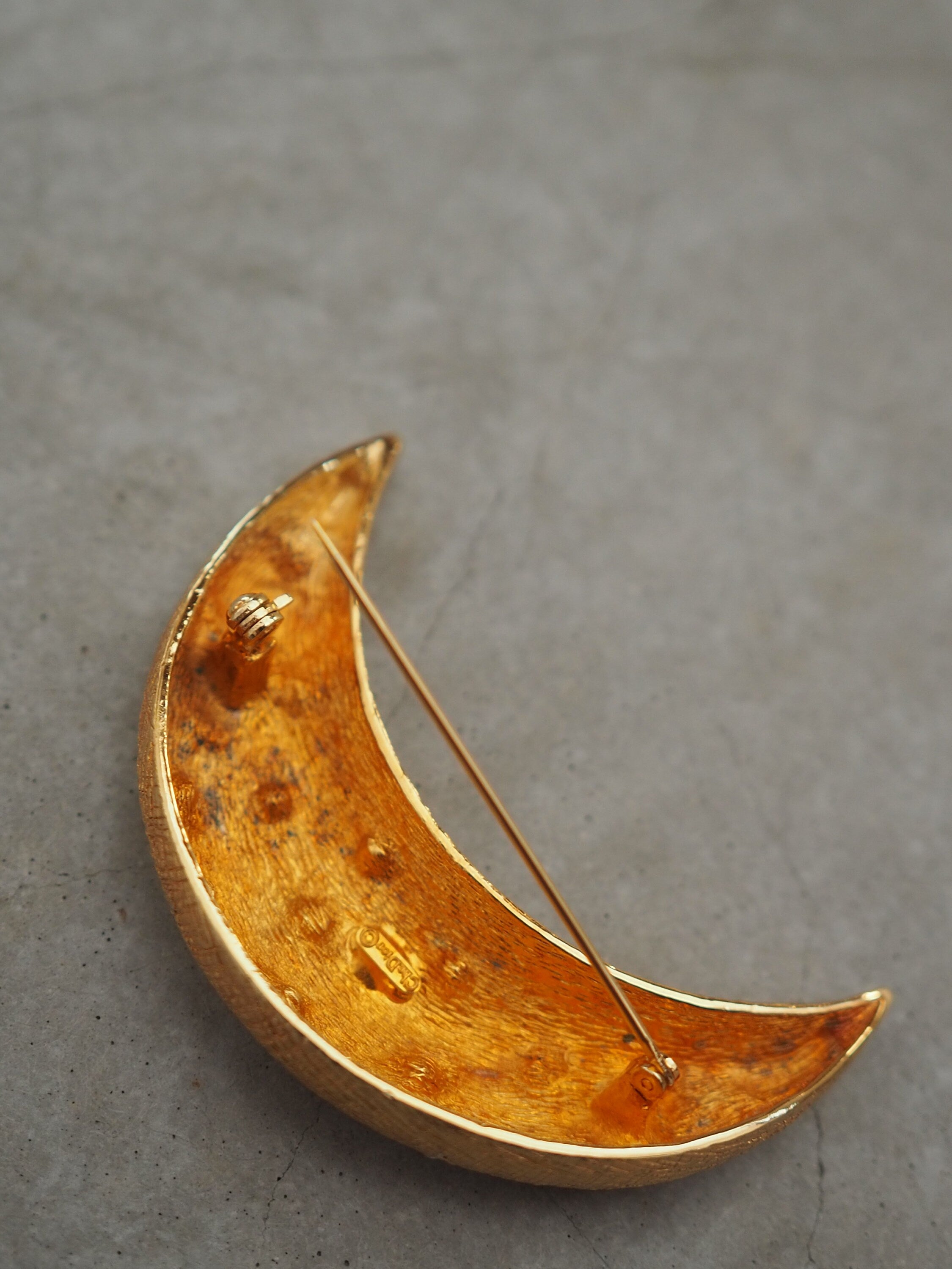 Christian Dior Moon Pin Brooch Vintage Metal Gold Color Authentic