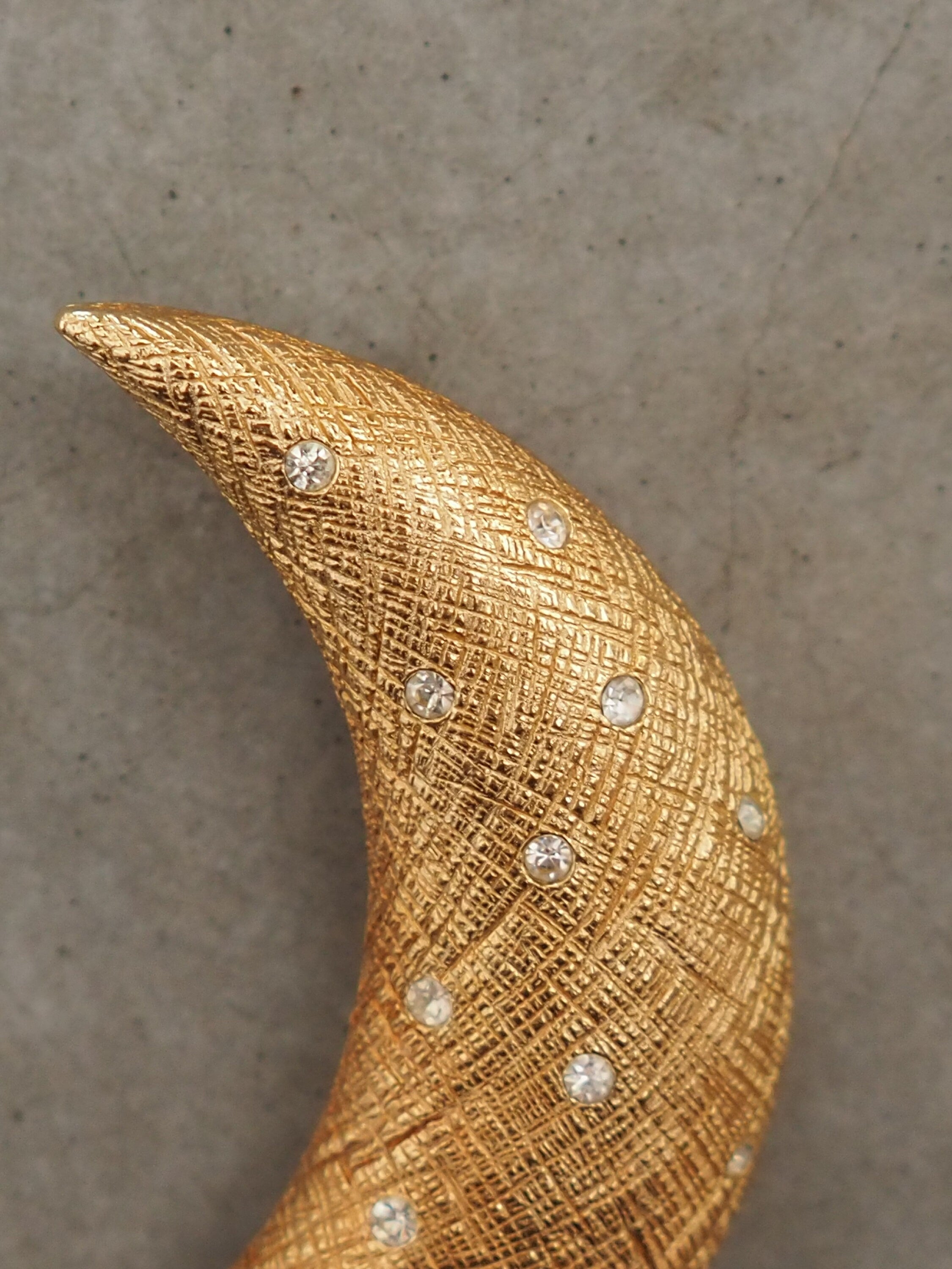 Christian Dior Moon Pin Brooch Vintage Metal Gold Color Authentic