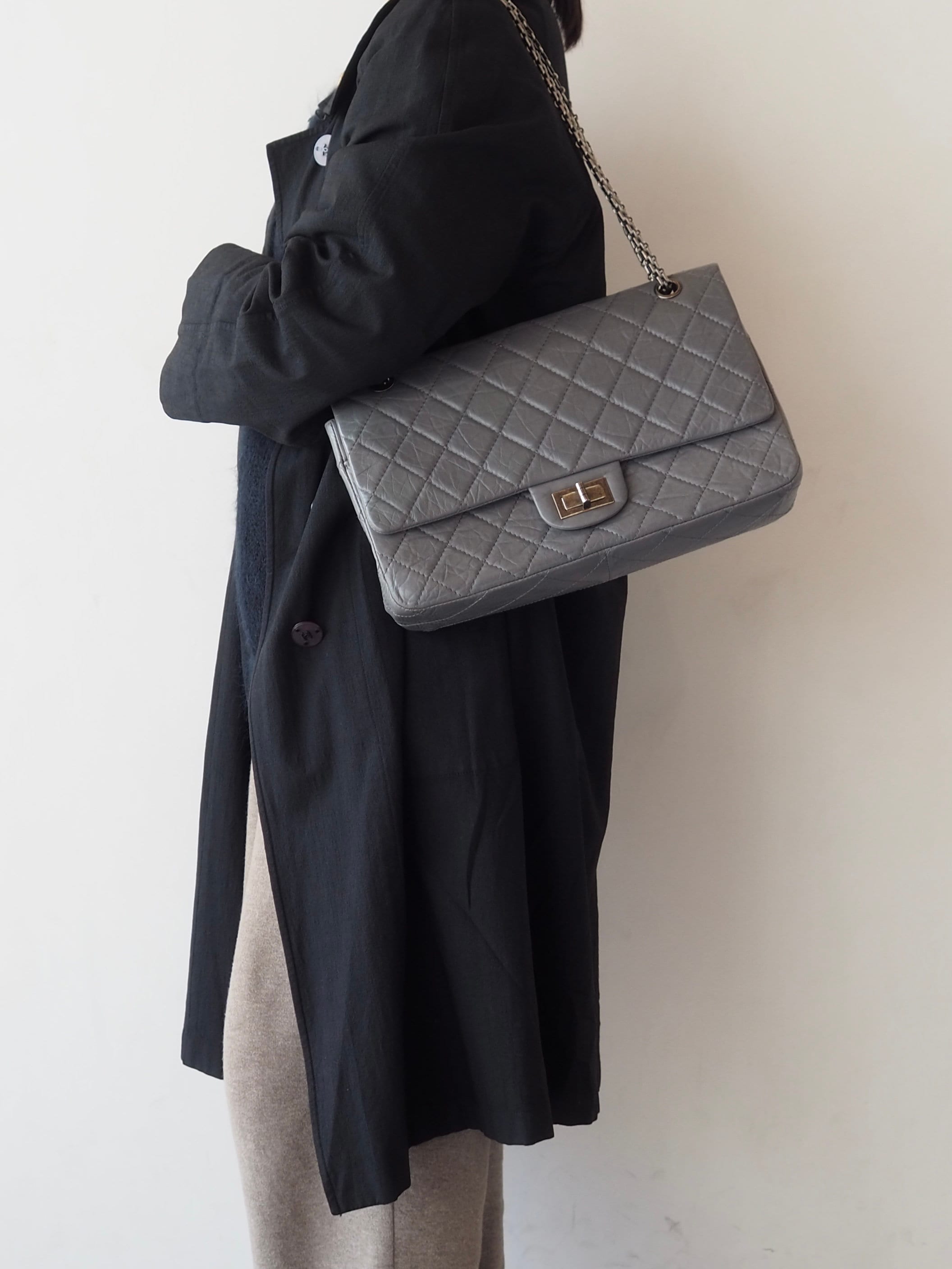 CHANEL 2.55 Frap Chain Shoulder Bag CC Logo Aged calfskin Matelasse Gray Vintage Authentic