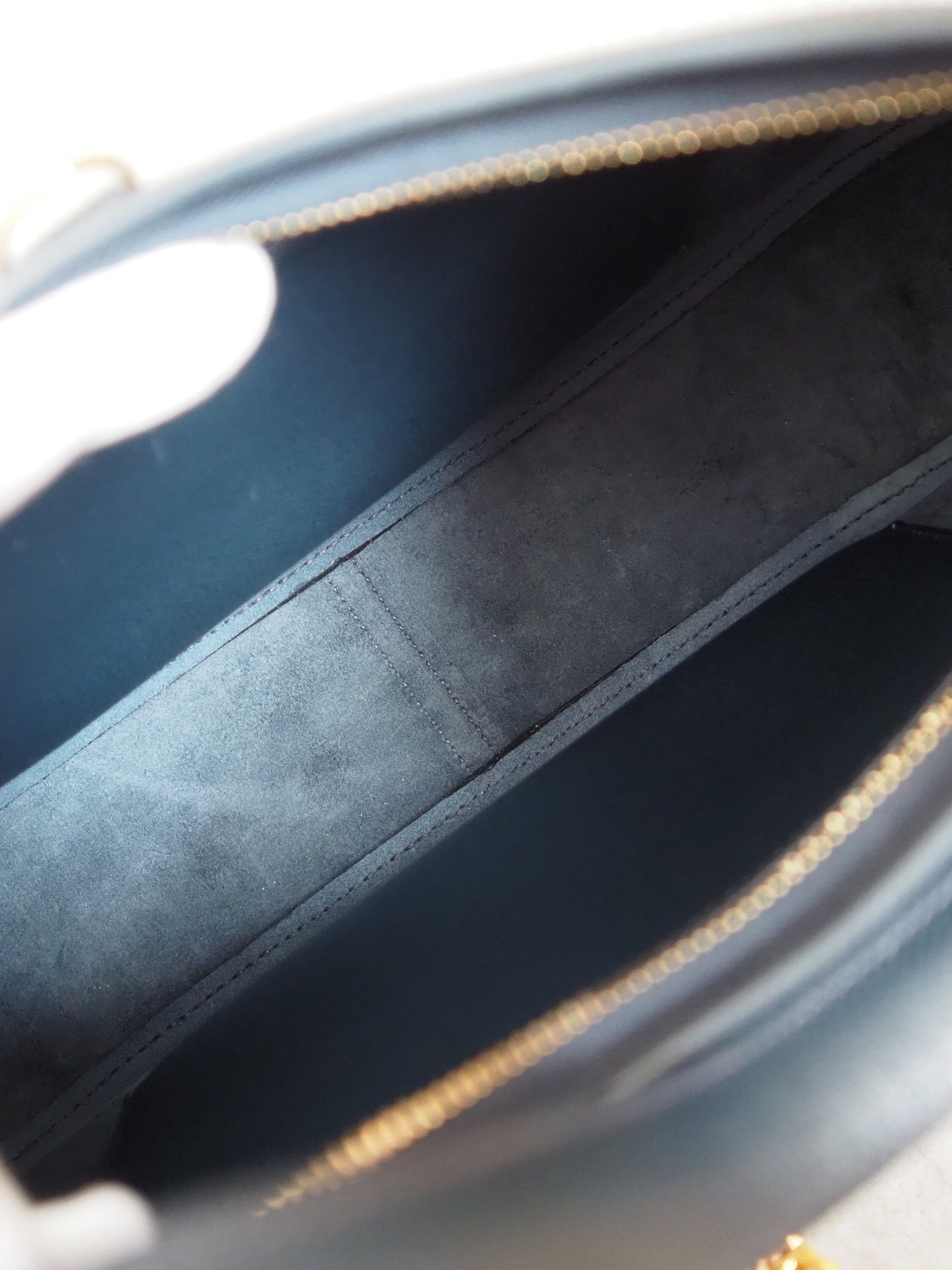 HERMES Trim 31 Handbag Blue Indigo Leather Couchevel Gold Metal Vintage Authentic