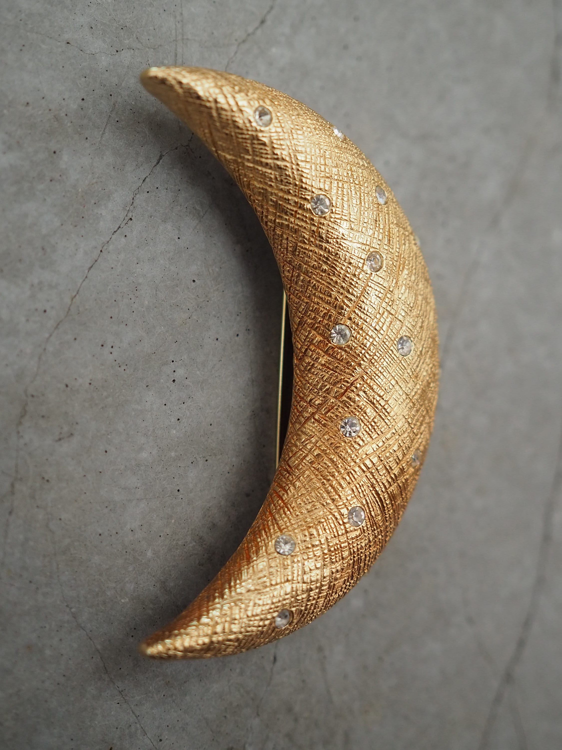 Christian Dior Moon Pin Brooch Vintage Metal Gold Color Authentic