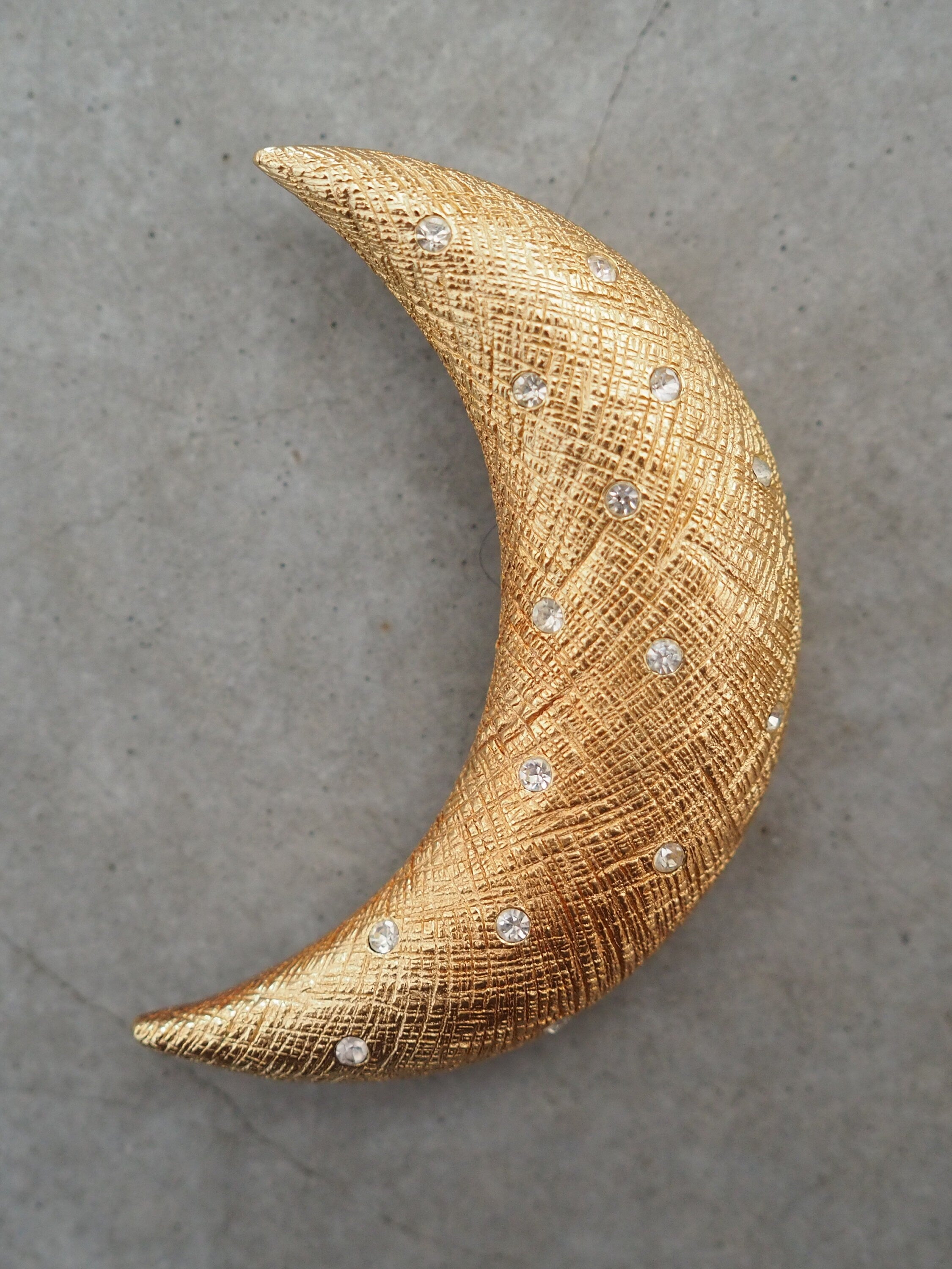 Christian Dior Moon Pin Brooch Vintage Metal Gold Color Authentic