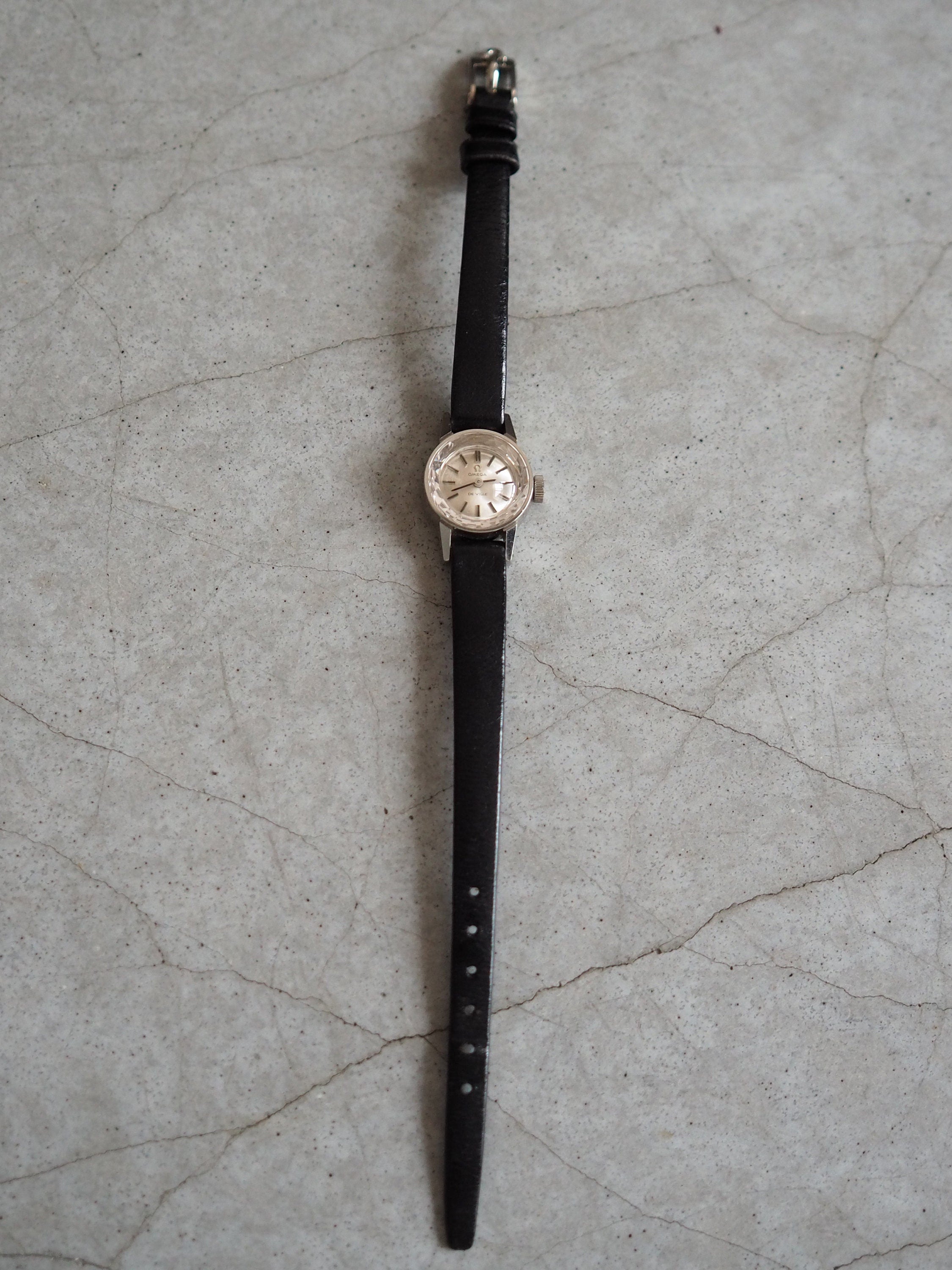 OMEGA DE VILLE Watch Silver Color Stainless steel Black Leather Ladies Vintage Antique Authentic