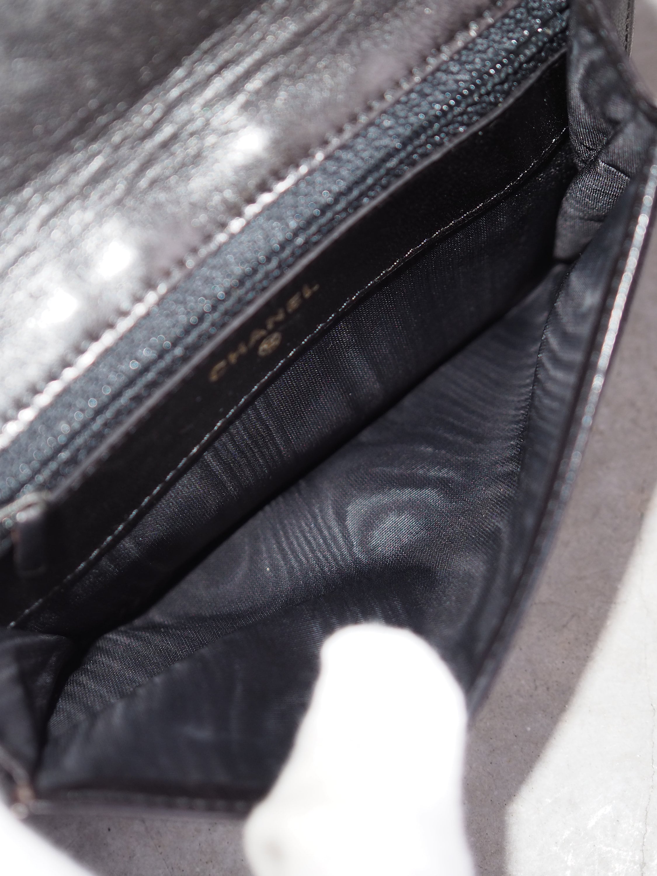 CHANEL Wallet Compact Purse Caviar Skin CC Leather Black Authentic Vintage