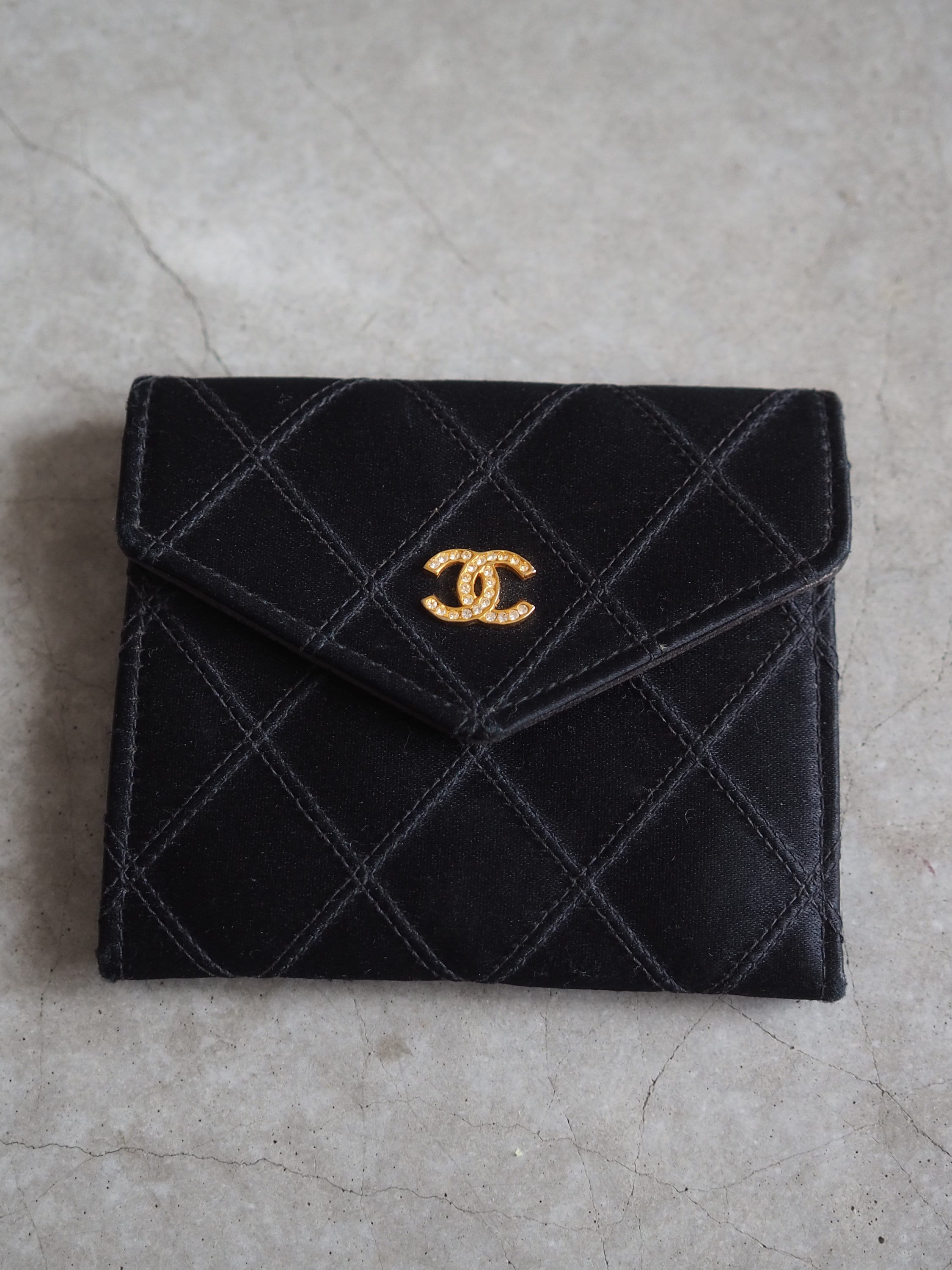 CHANEL COCO Compact Coin Purse CC Satin Matelassé Black Authentic Vintage