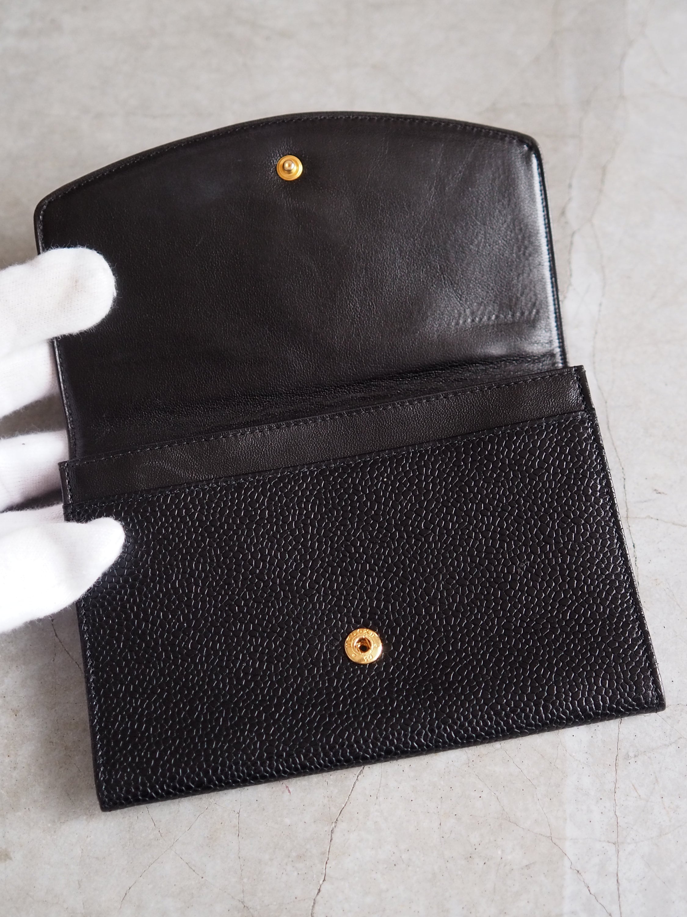 CHANEL Wallet Compact Purse Caviar Skin CC Leather Black Authentic Vintage