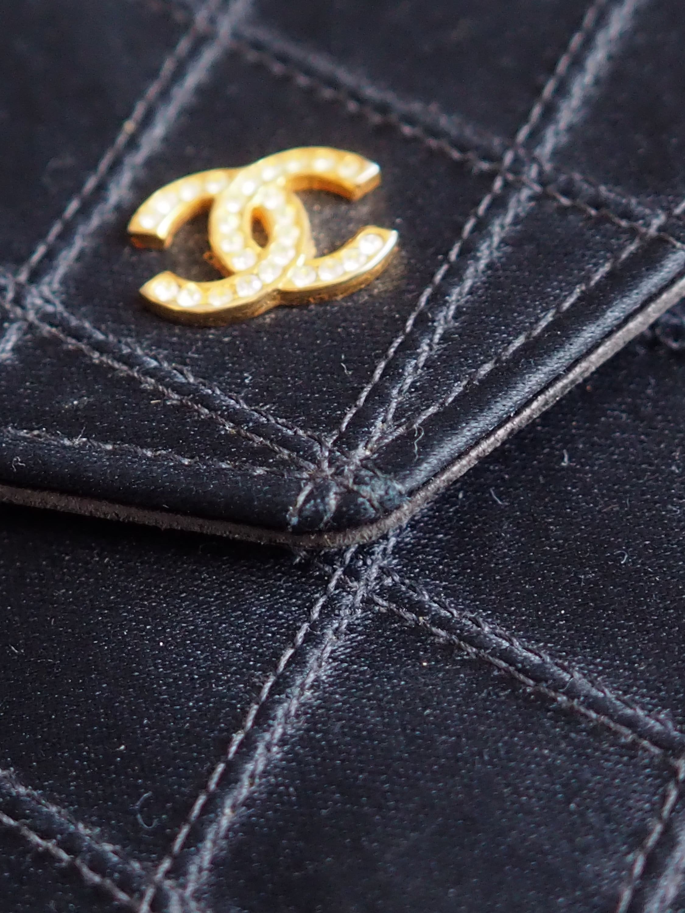 CHANEL COCO Compact Coin Purse CC Satin Matelassé Black Authentic Vintage