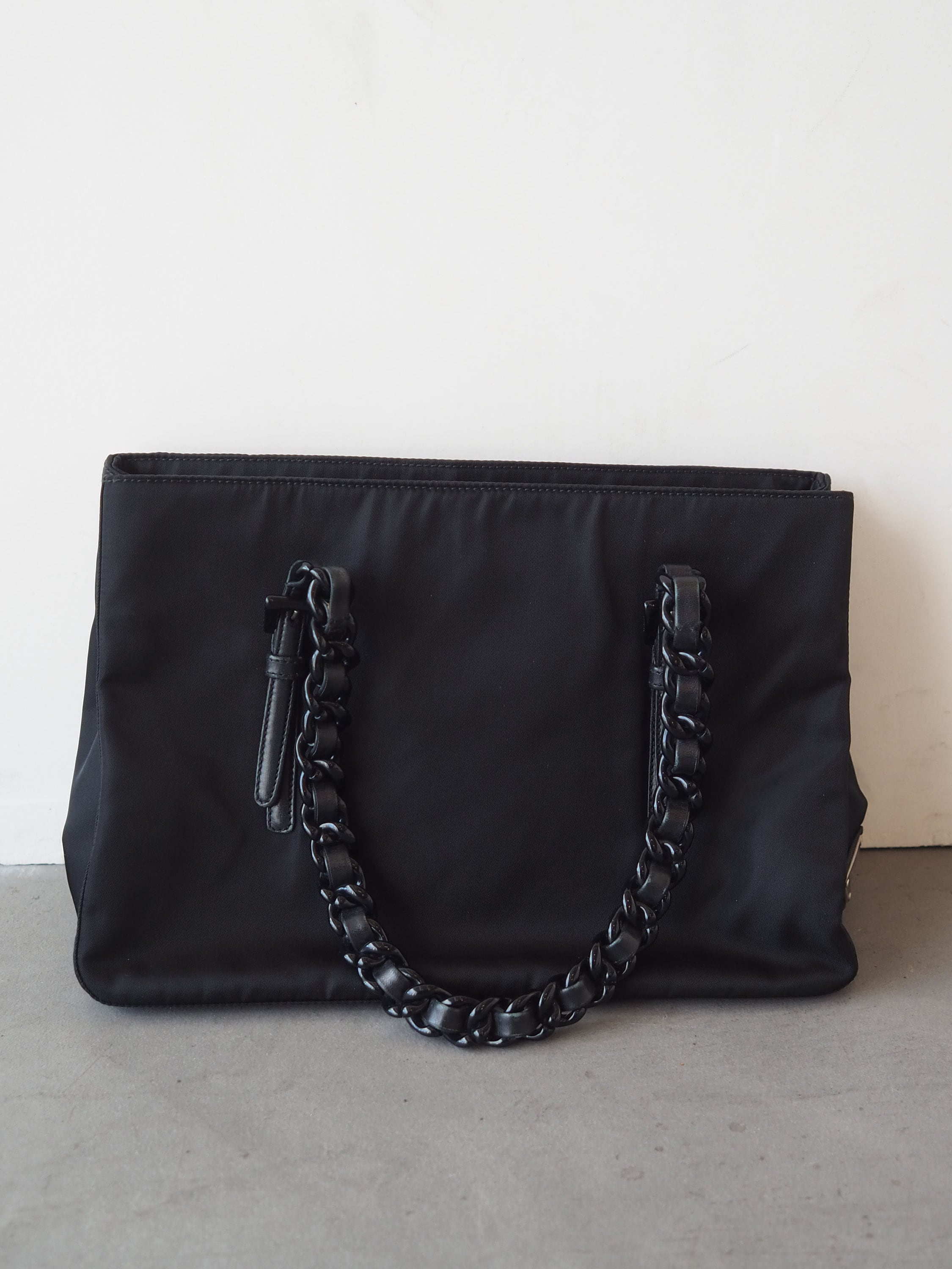 PRADA Nylon Plastic Chain Hand Bag Nylon Black Logo Purse Vintage Authentic