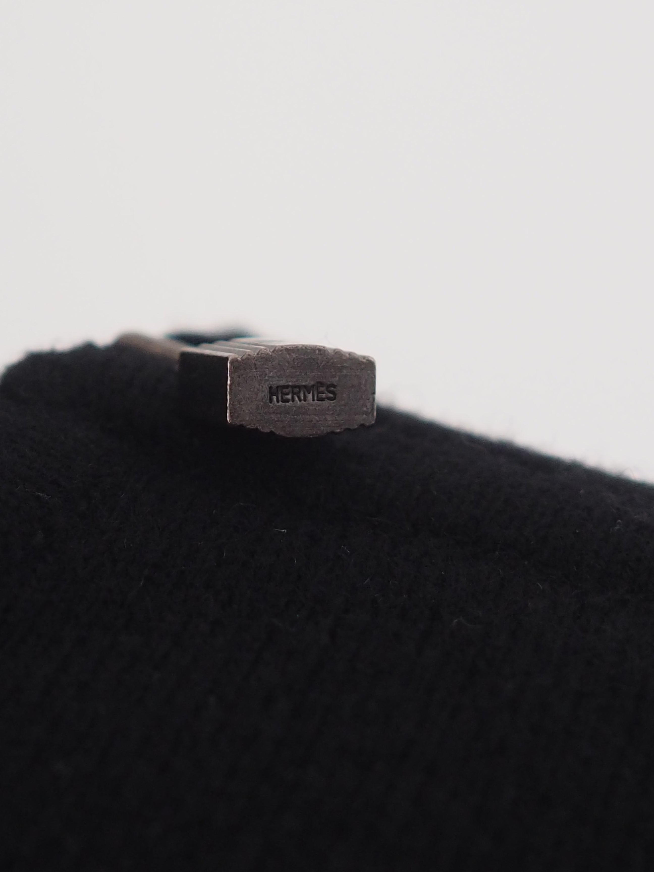 HERMÈS Kelly Padlock Cashmere Sleeveless Knit