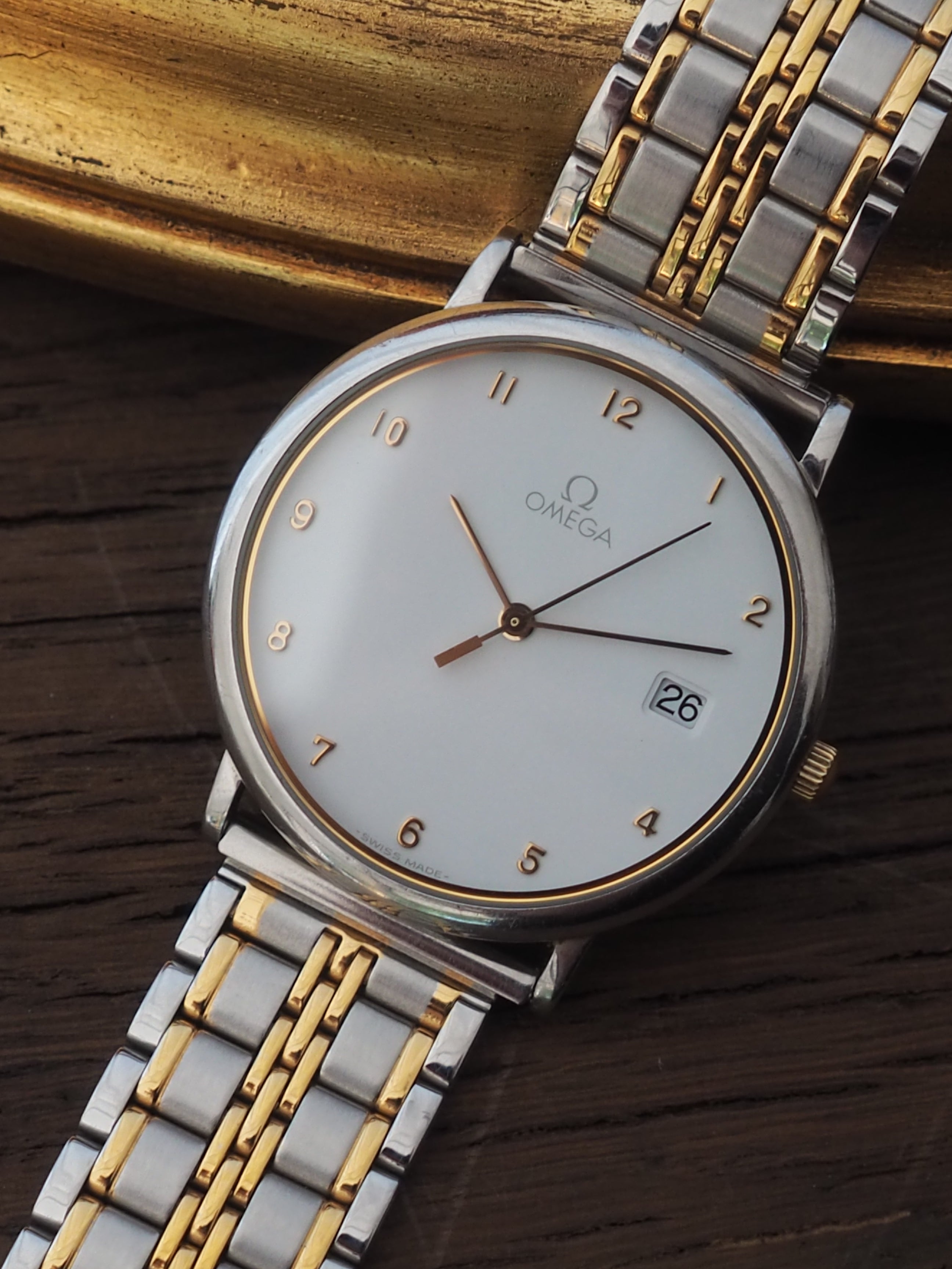 OMEGA DE VILLE Round Watch