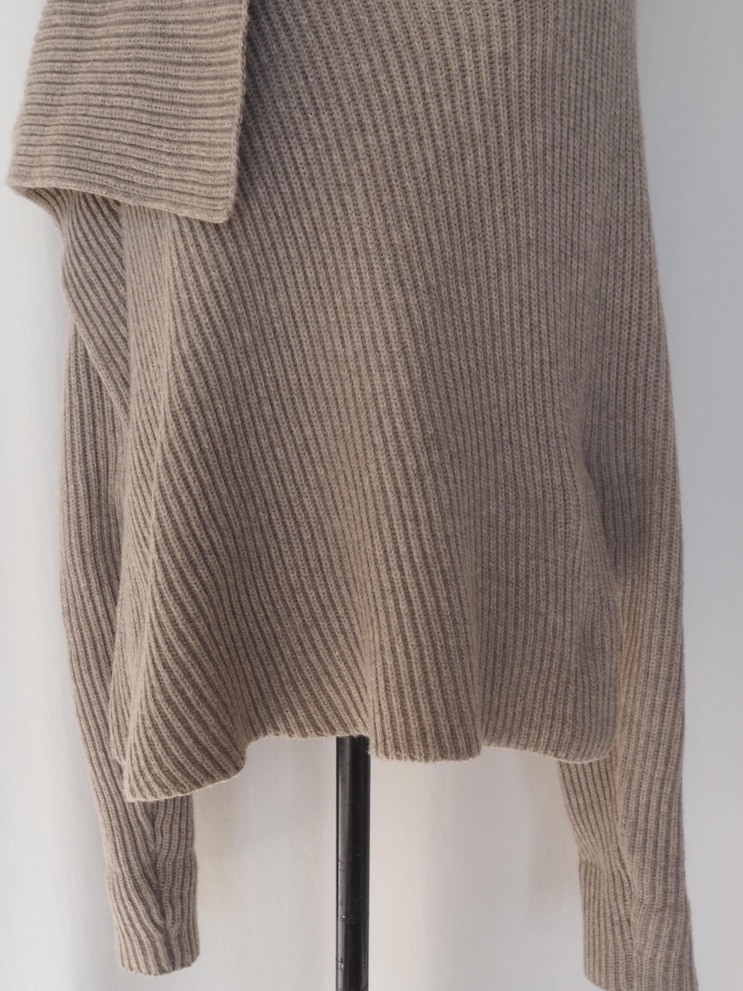 CÉLINE by Phoebe Philo Asymmetric Knit