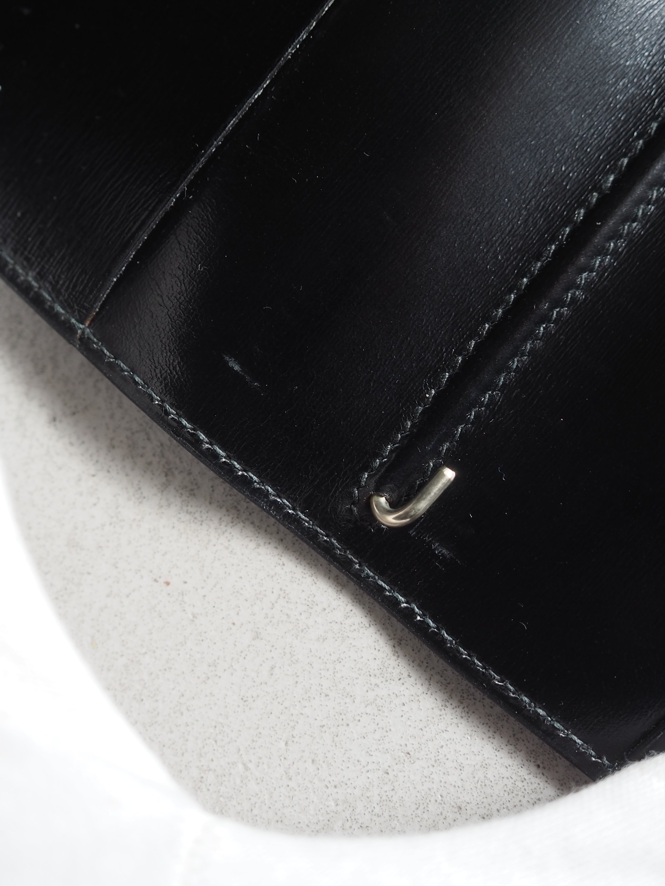 HERMES エルメス 手帳カバー アジェンダ ブラックレザー HERMES (エルメス) 手帳カバー ブラック ペン付き アジェンダPM ◎C