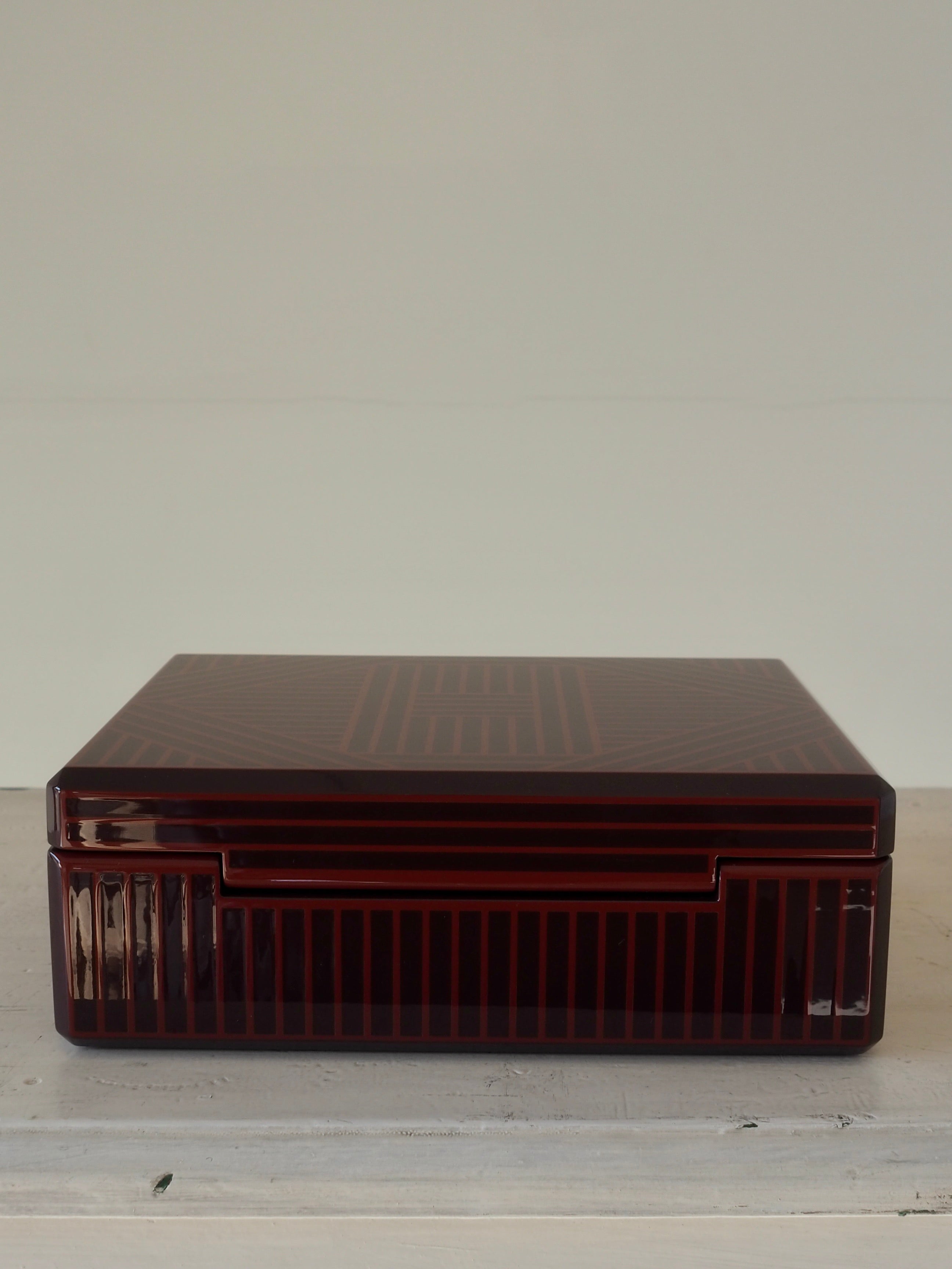 HERMÈS Facettes H Ruban Jewelry Box