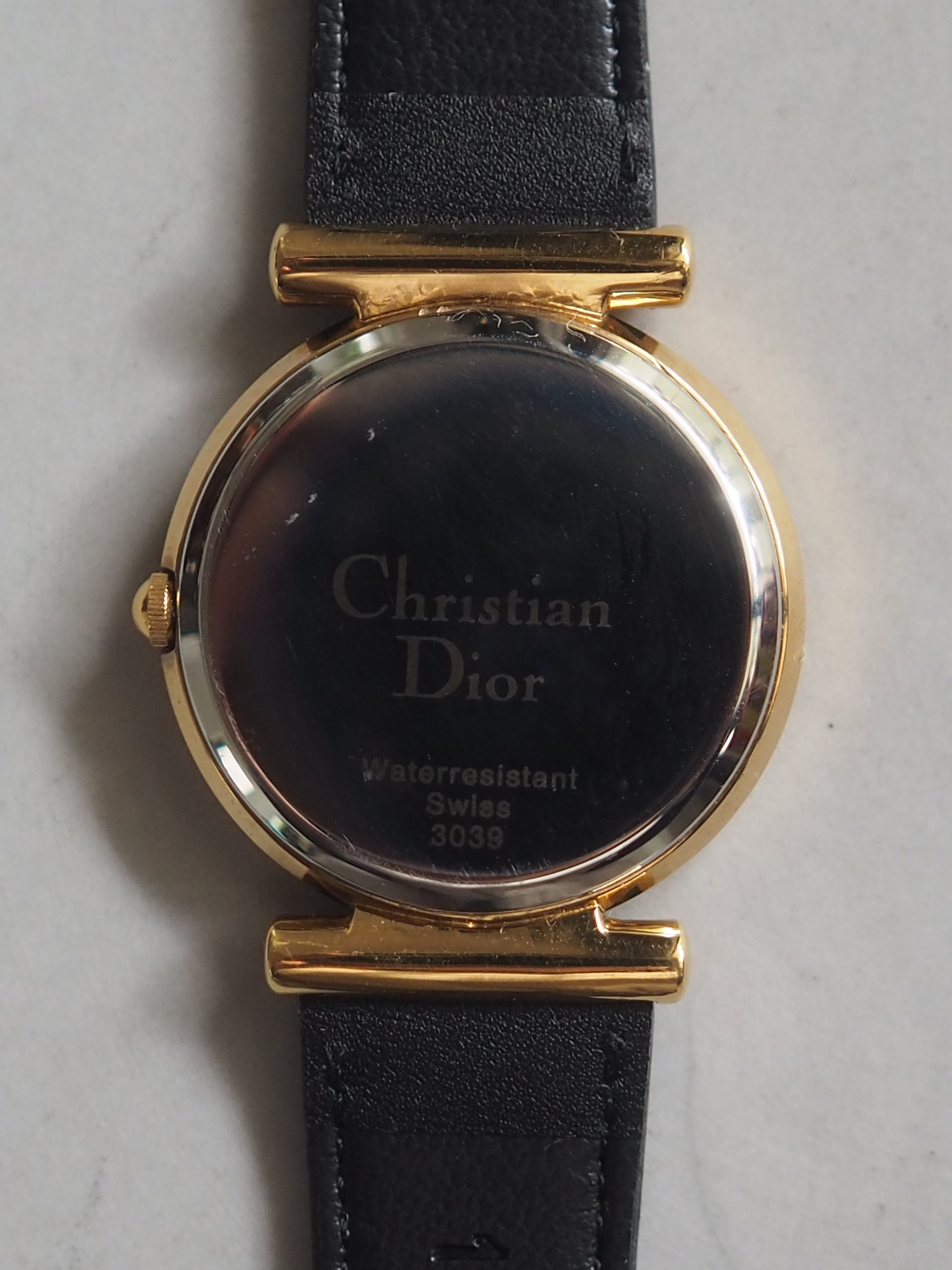 Christian Dior ディオール ラウンド CD ロゴ エンブレム ウォッチ