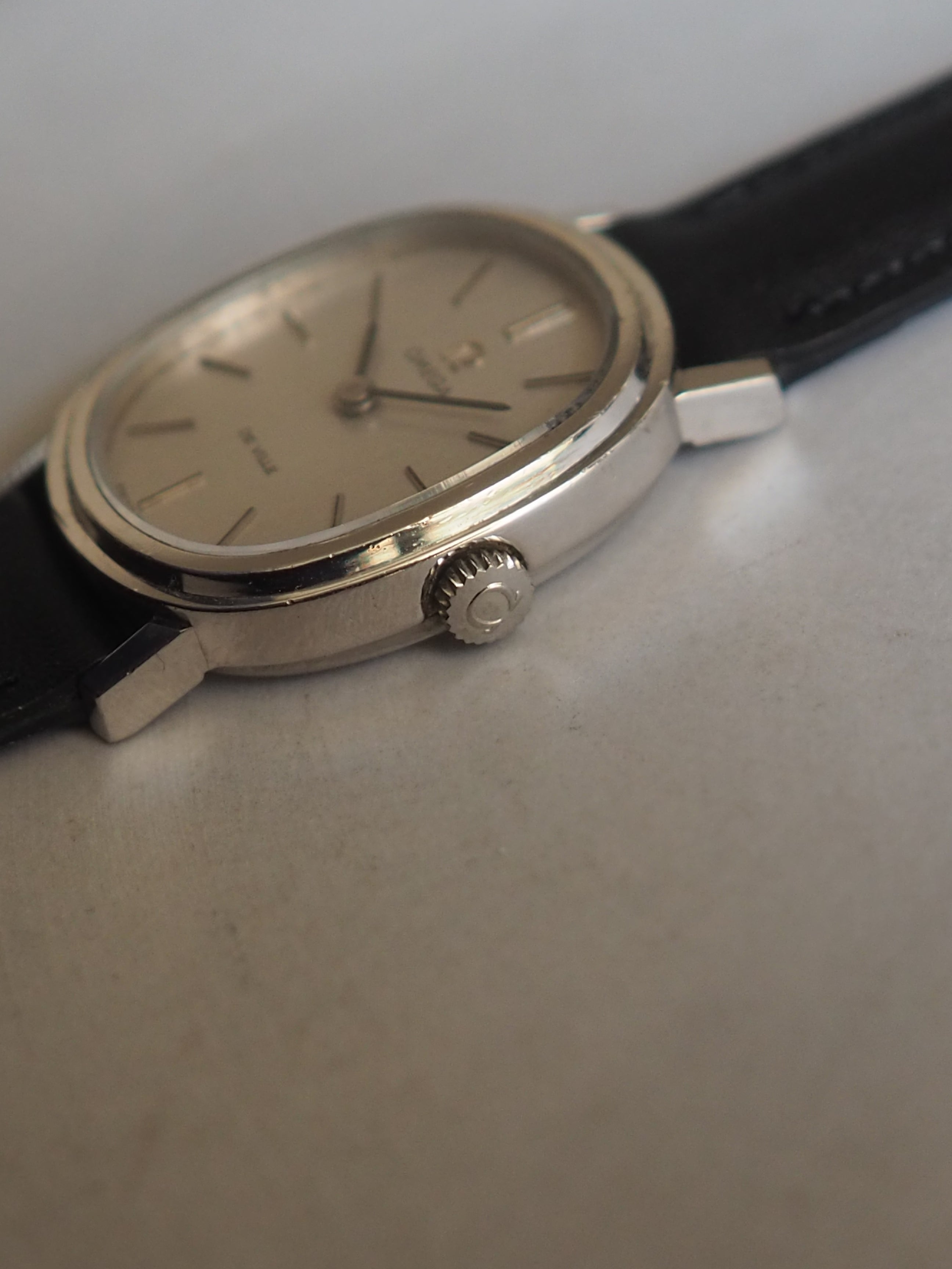 OMEGA オメガ DE VILLE デビル オーバル ウォッチ 腕時計 シルバー