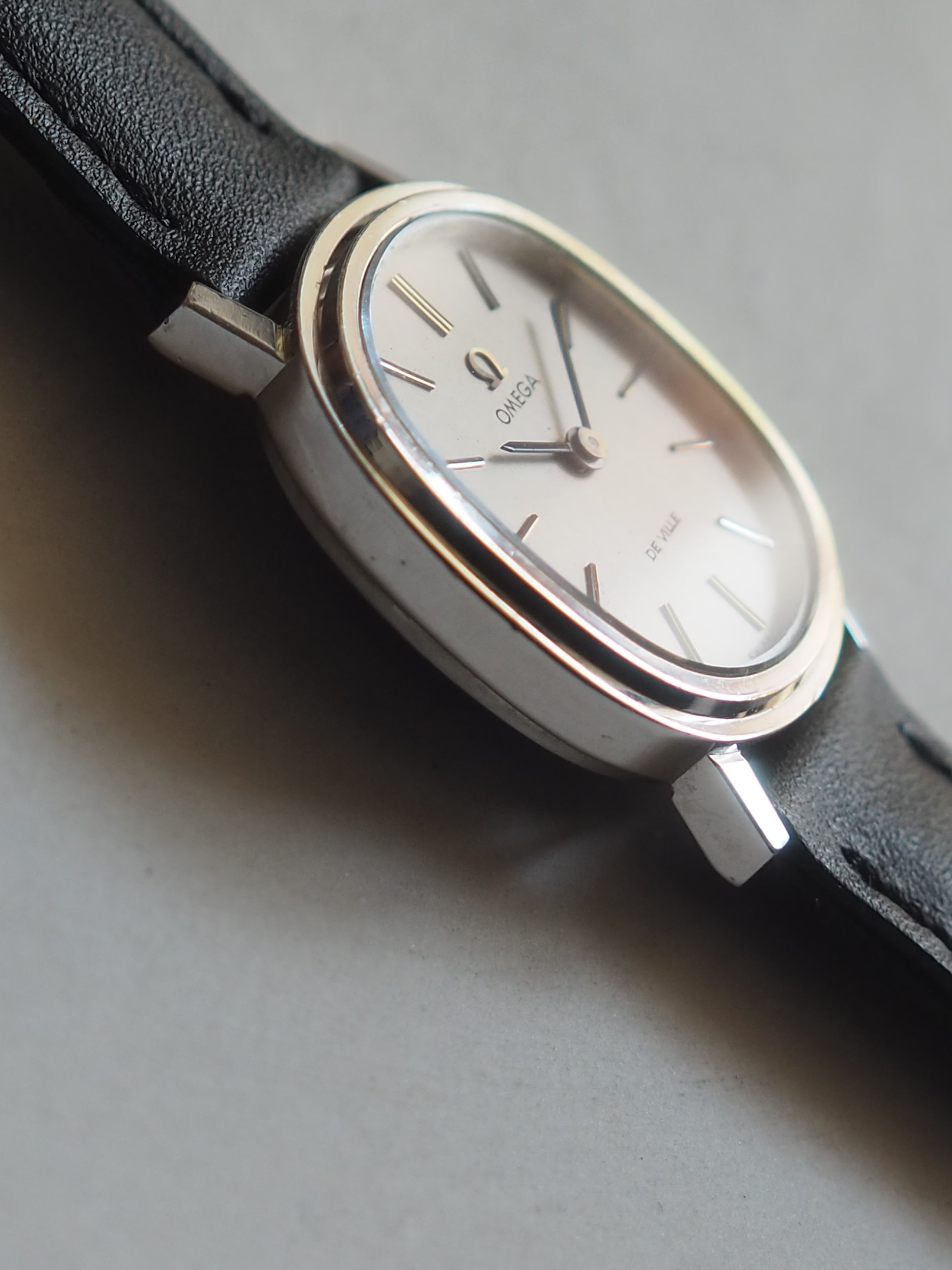 OMEGA オメガ DE VILLE デビル オーバル ウォッチ 腕時計 シルバー