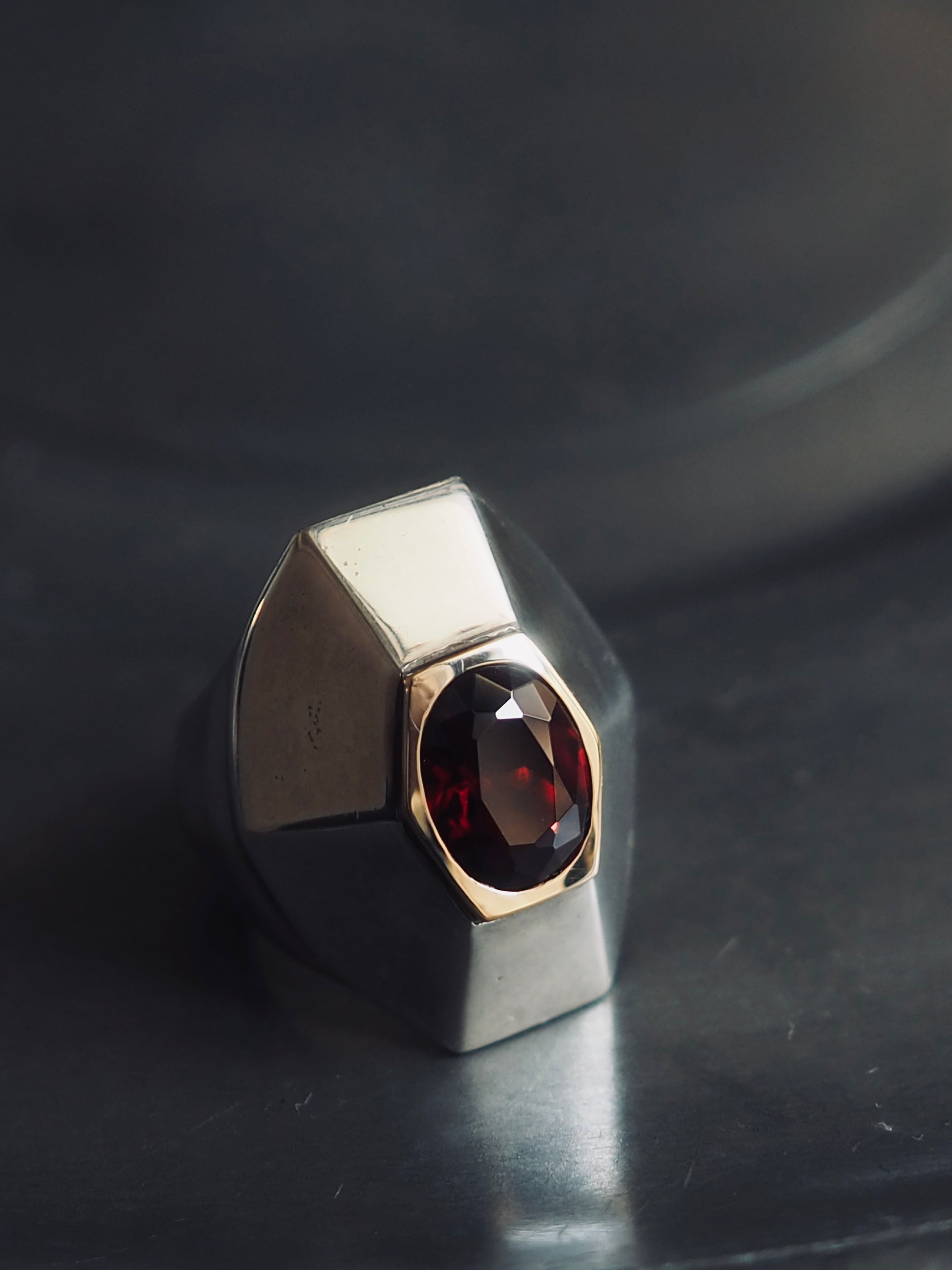 HERMÈS Garnet Sculptural Signet Ring