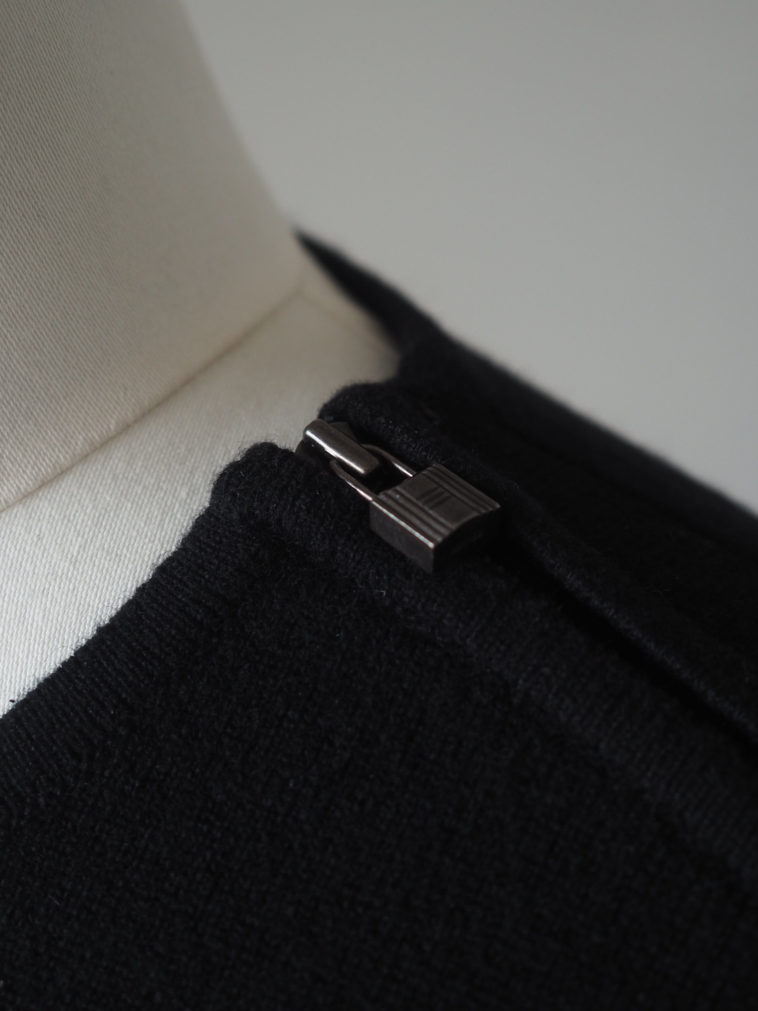 HERMÈS Kelly Padlock Cashmere Sleeveless Knit