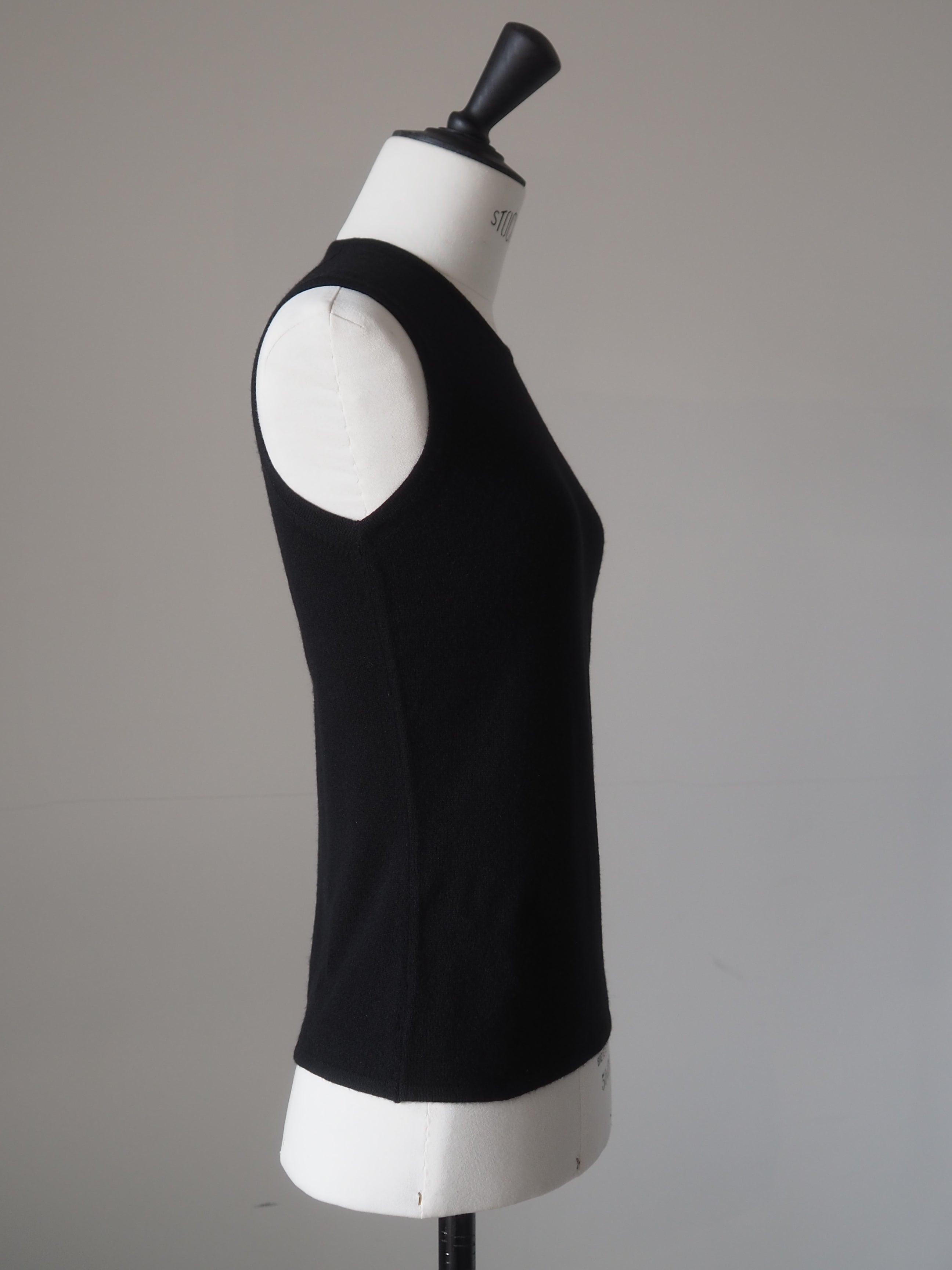 HERMÈS Kelly Padlock Cashmere Sleeveless Knit