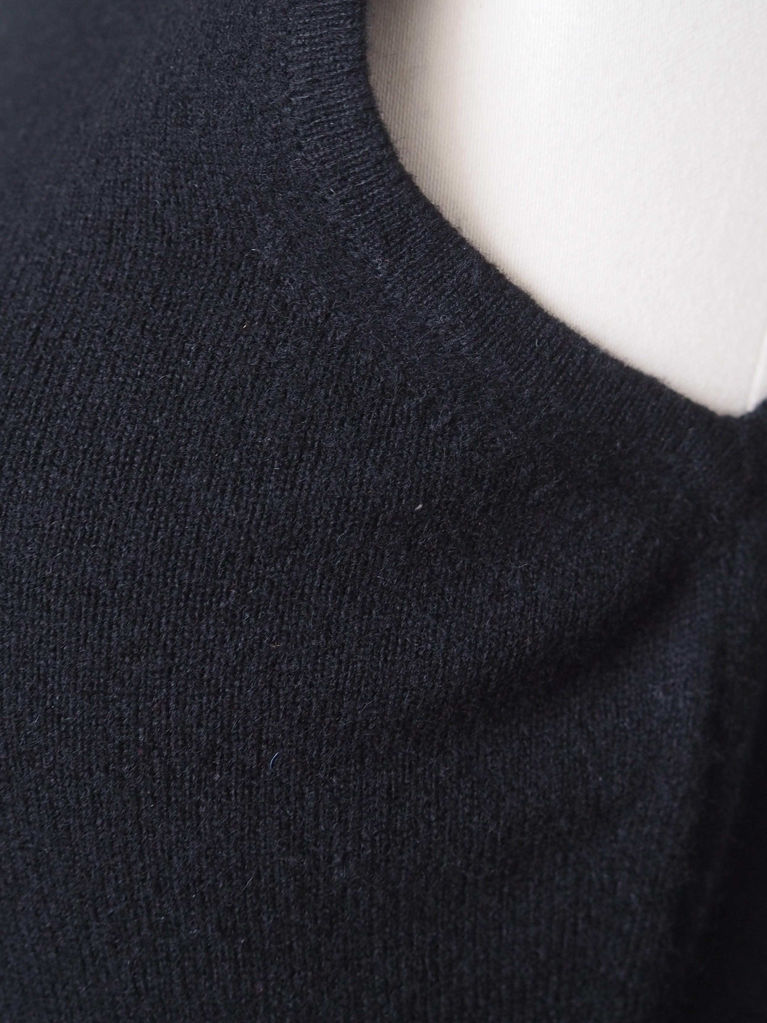 HERMÈS Kelly Padlock Cashmere Sleeveless Knit