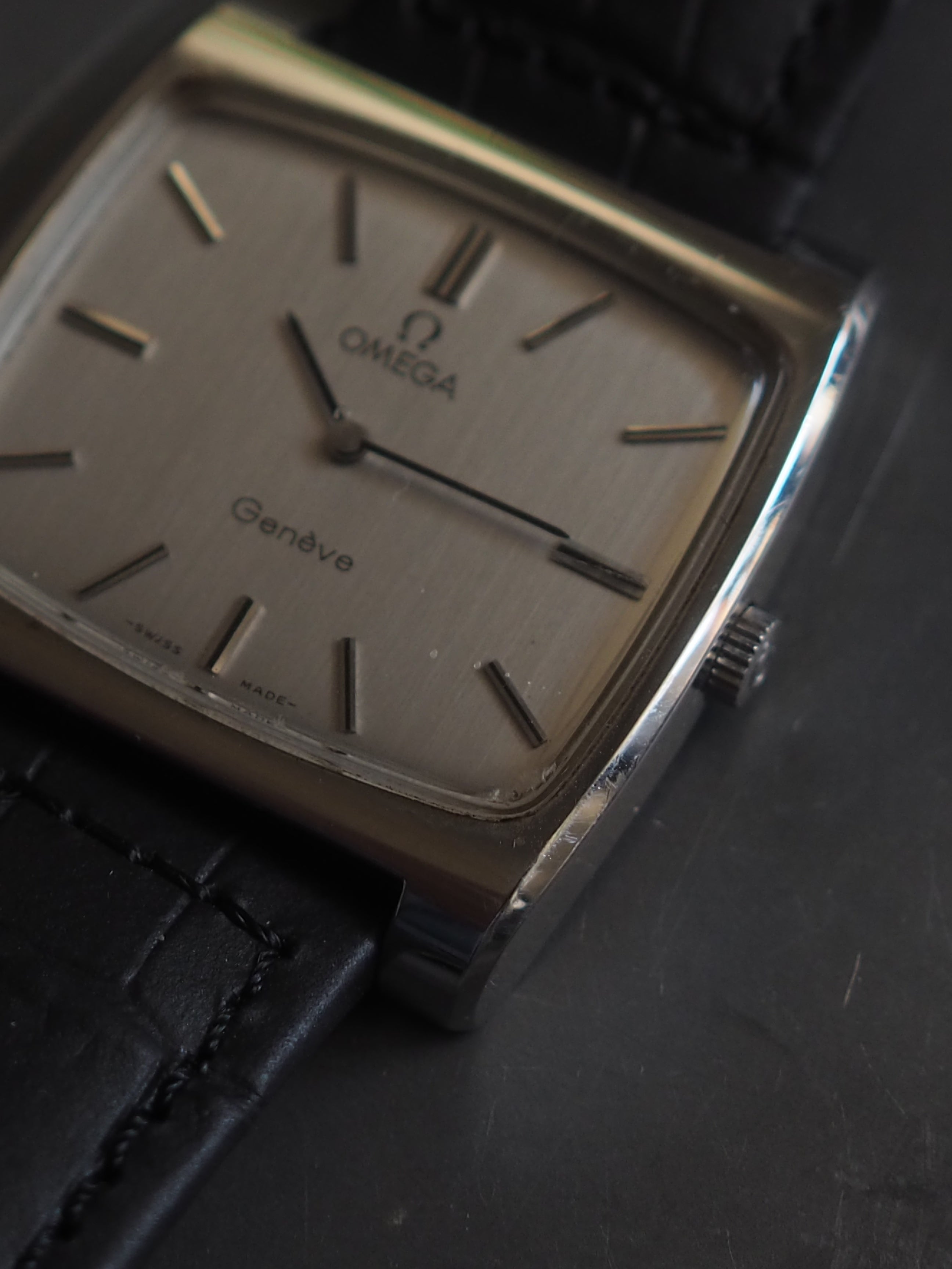 OMEGA Genève TV case Watch