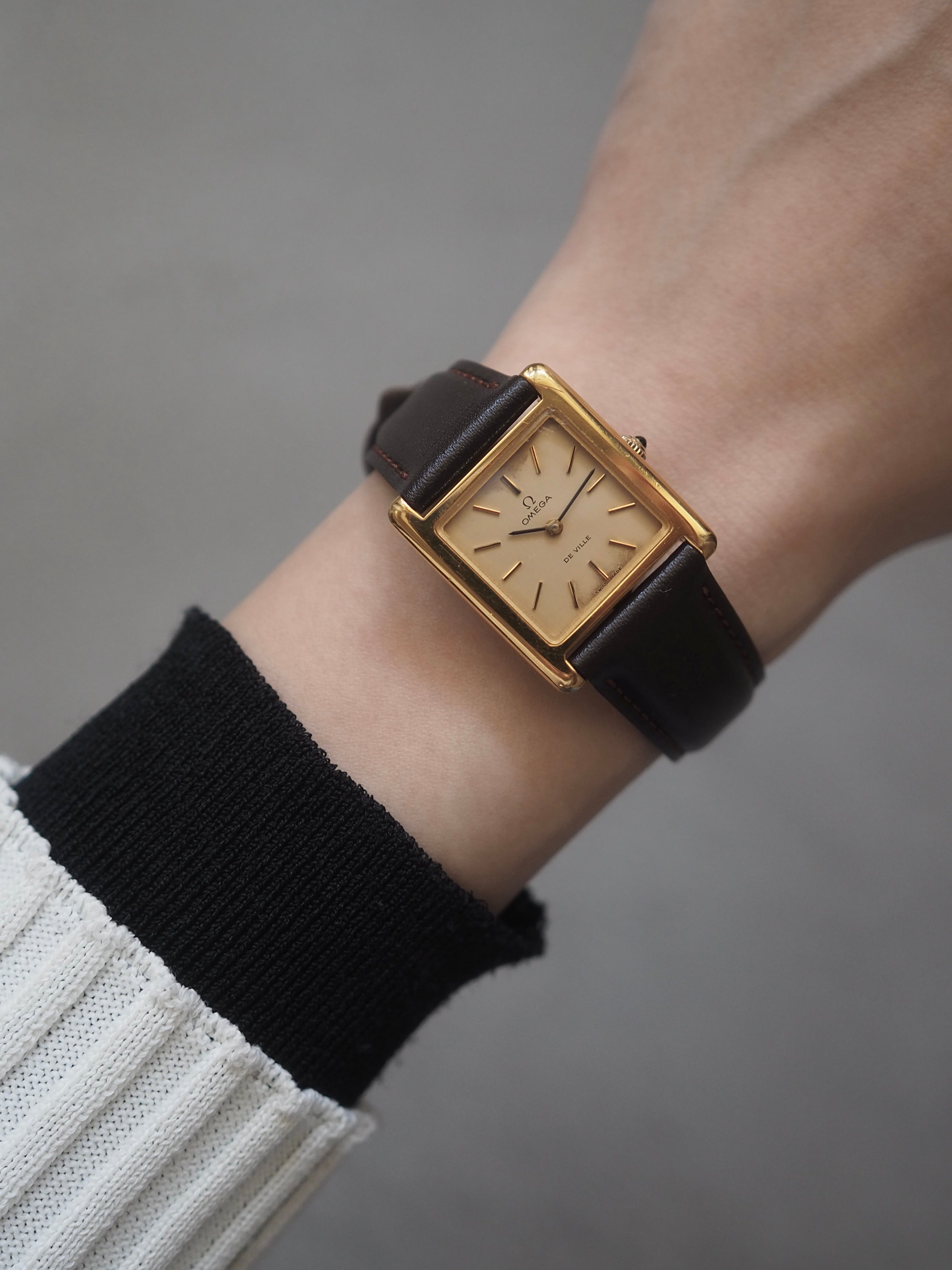 OMEGA de Ville スクエア　ゴールド　電池新品　レディース 時計 OMEGA オメガ DE VILLE デビル スクエア ウォッチ 腕時計 ゴールド