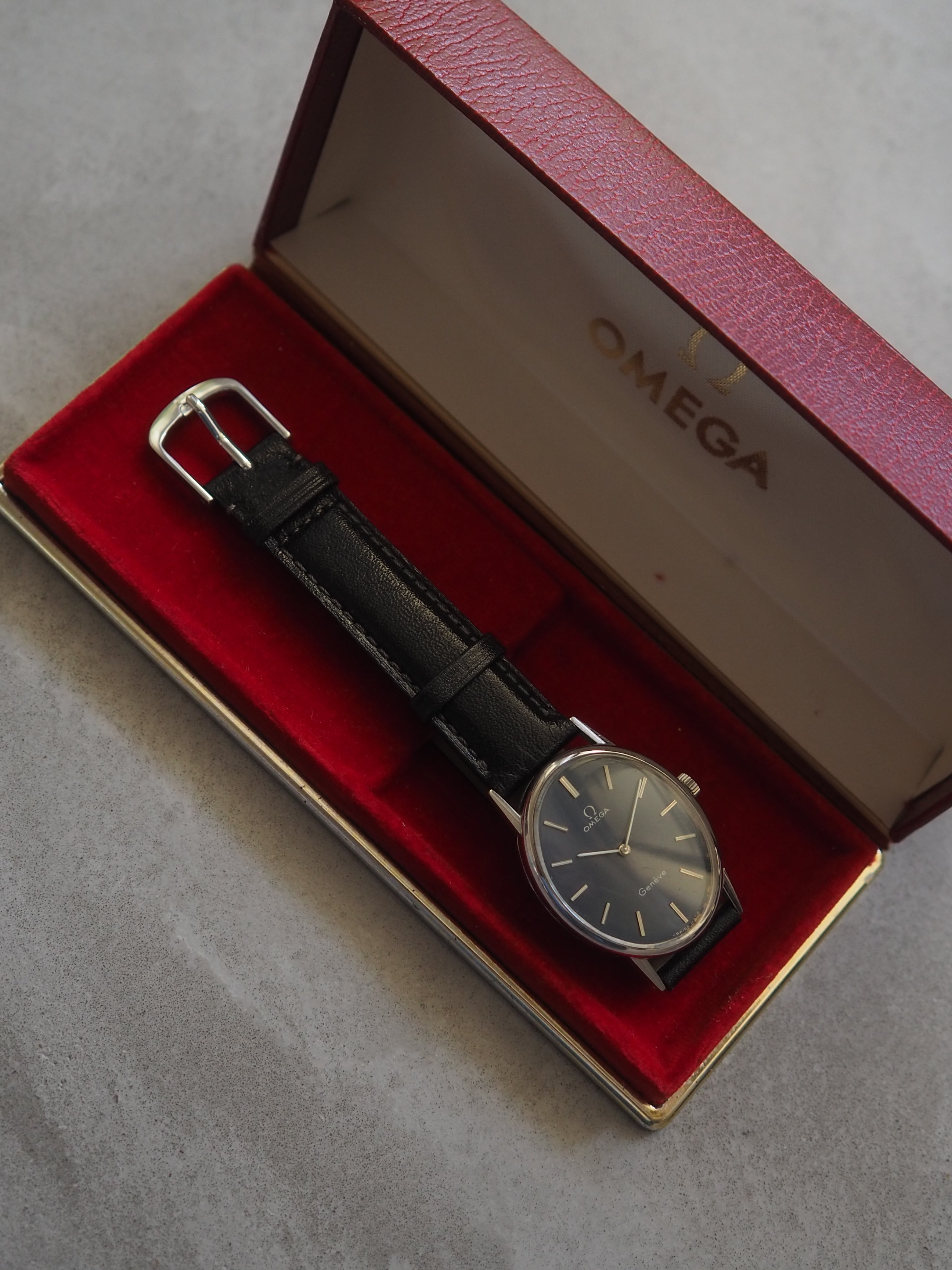 OMEGA オメガ Genève ジュネーブ オーバル ウォッチ 腕時計 シルバー