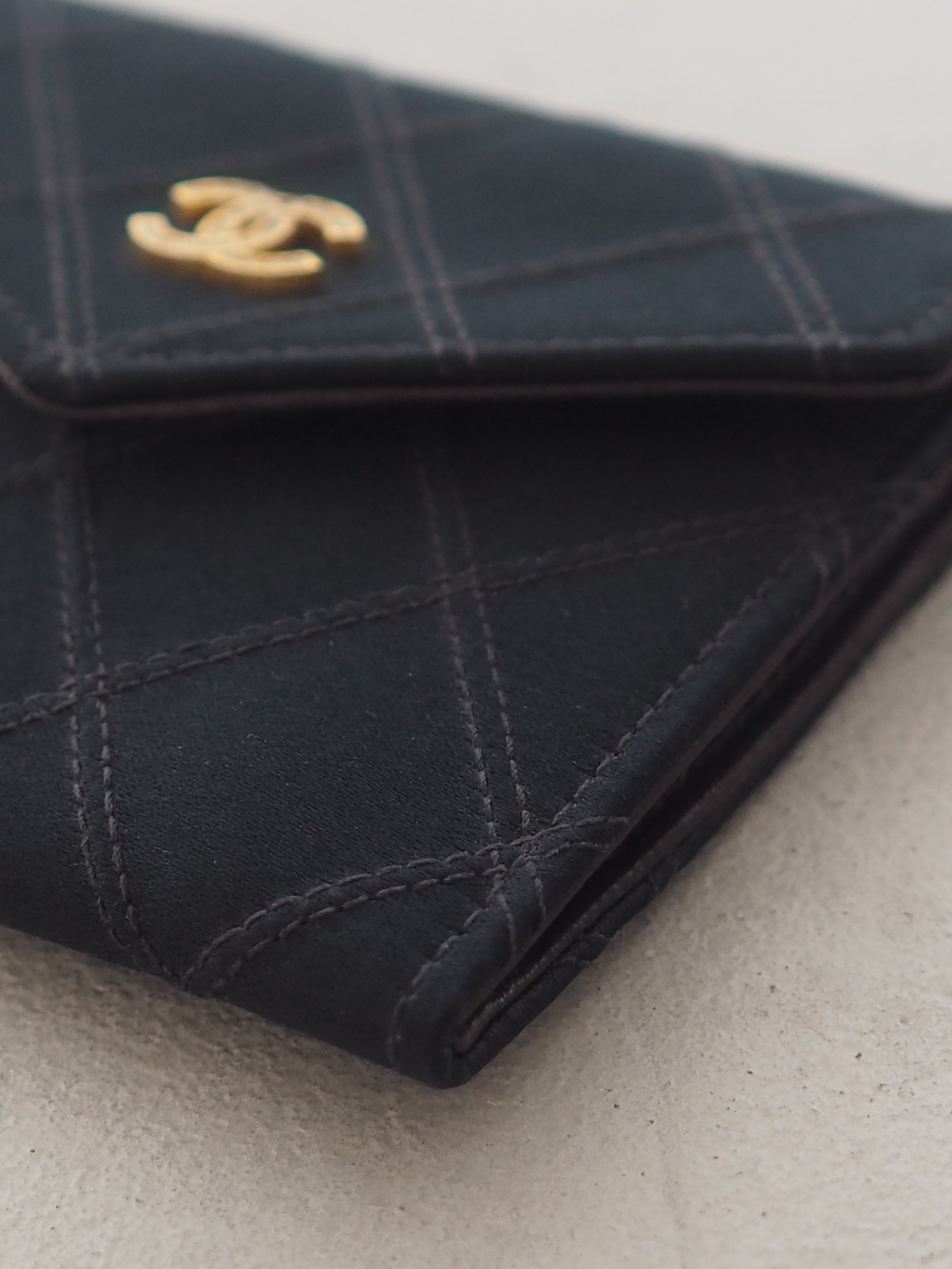 CHANEL Bicolore Satin Coin Case